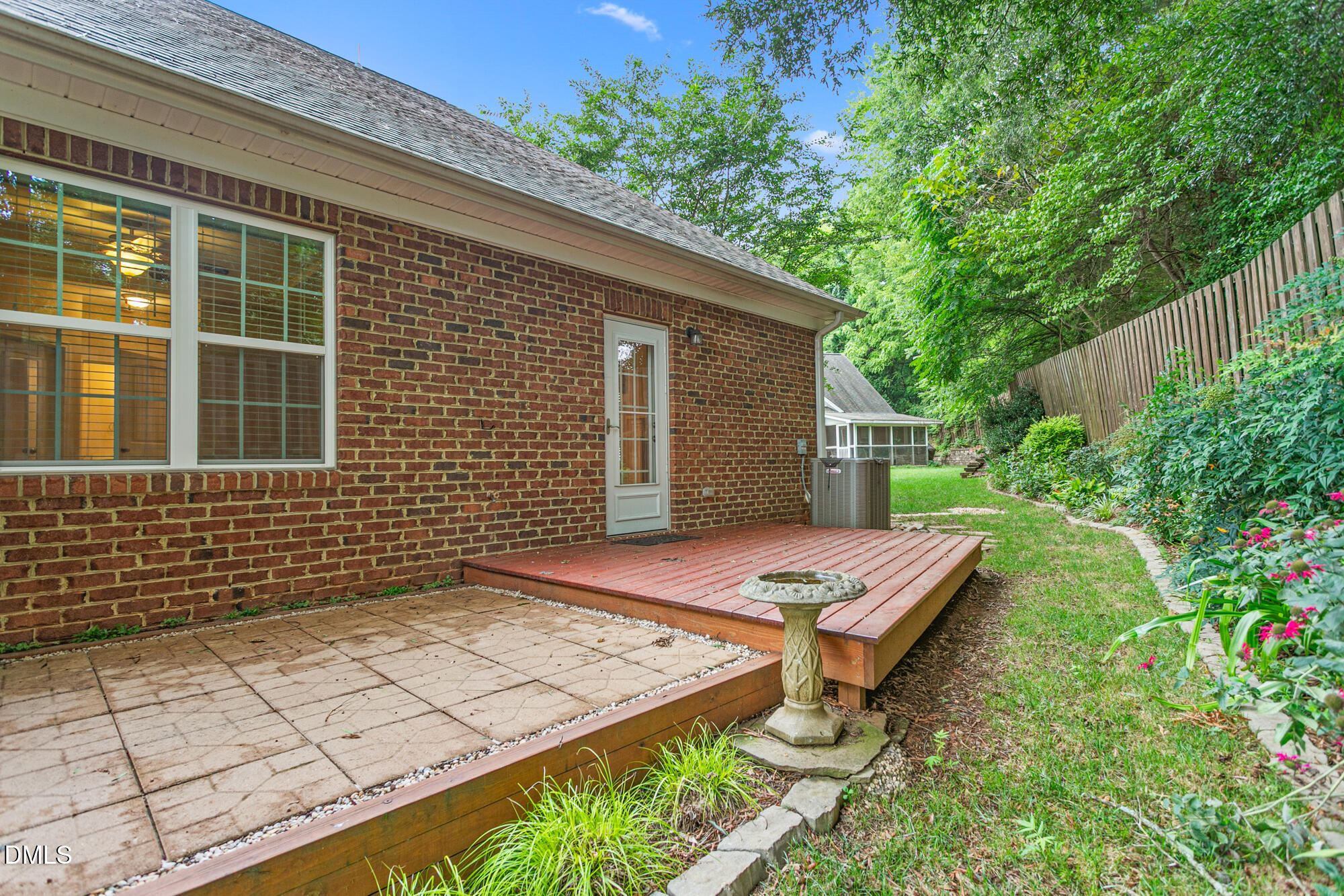 main property photo 30