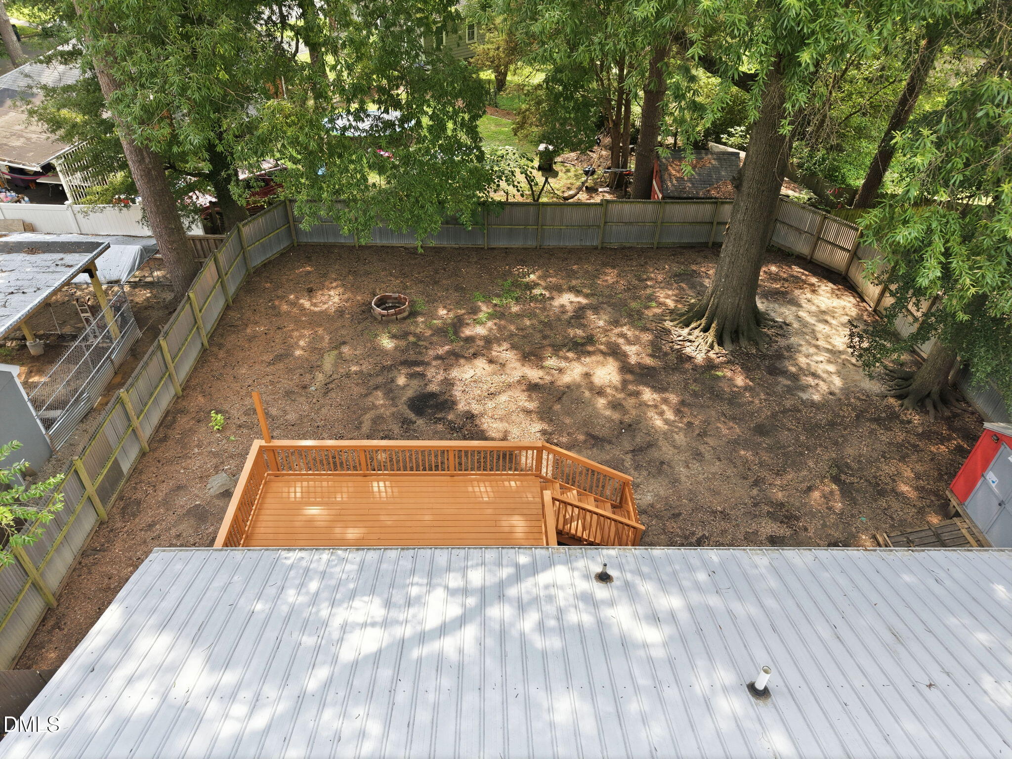 main property photo 30
