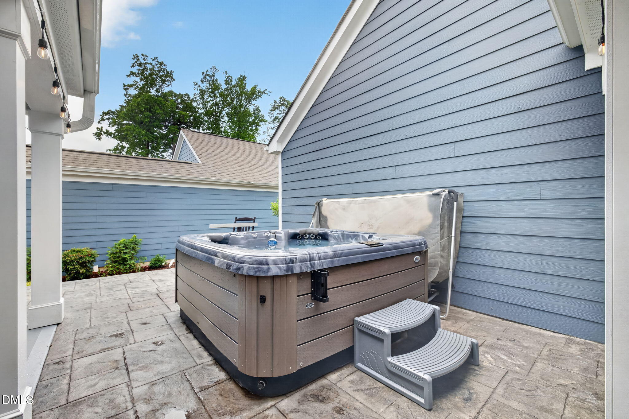 main property photo 42