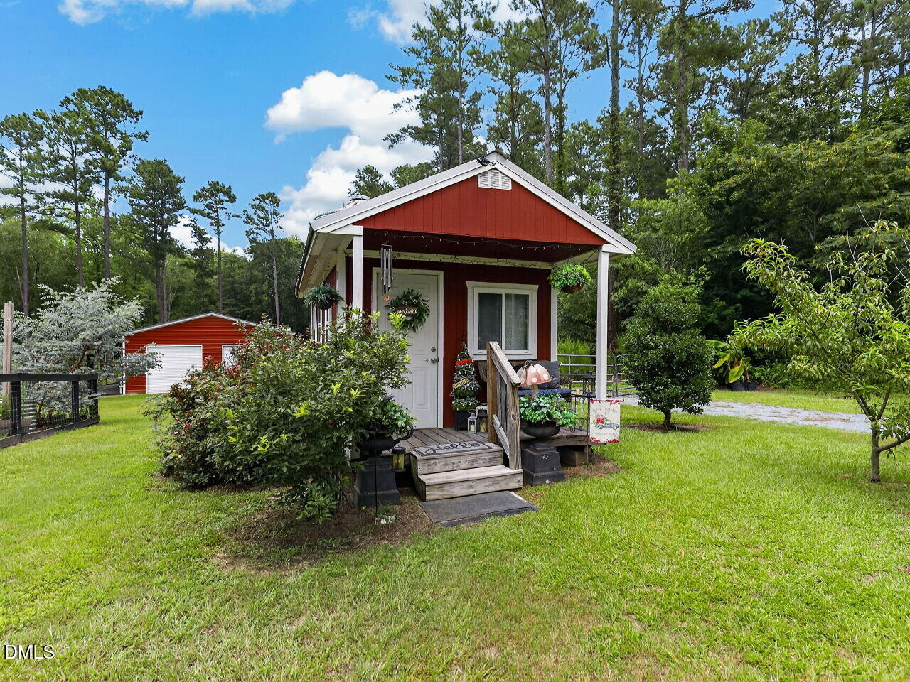 main property photo 32