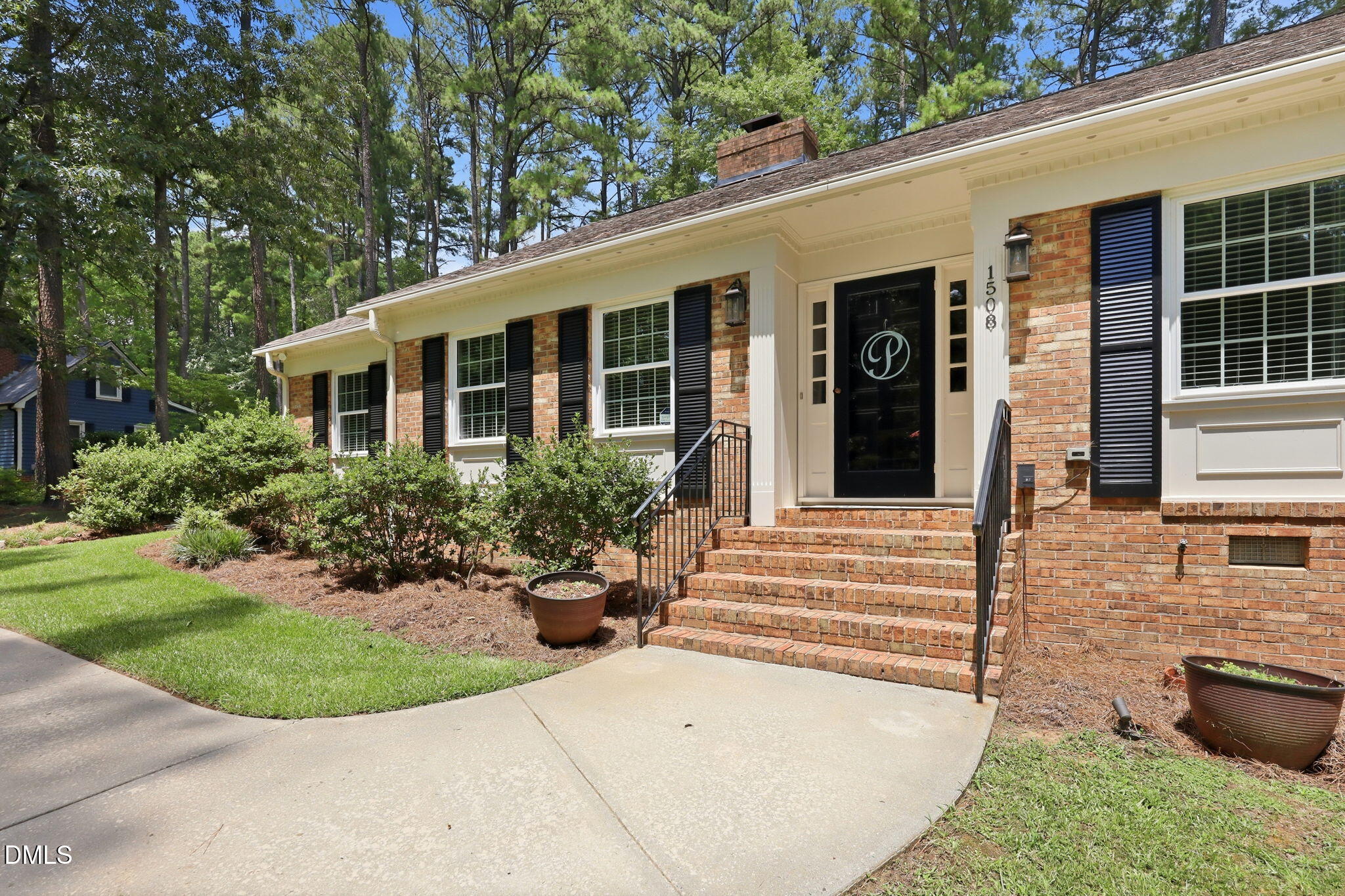 main property photo 5