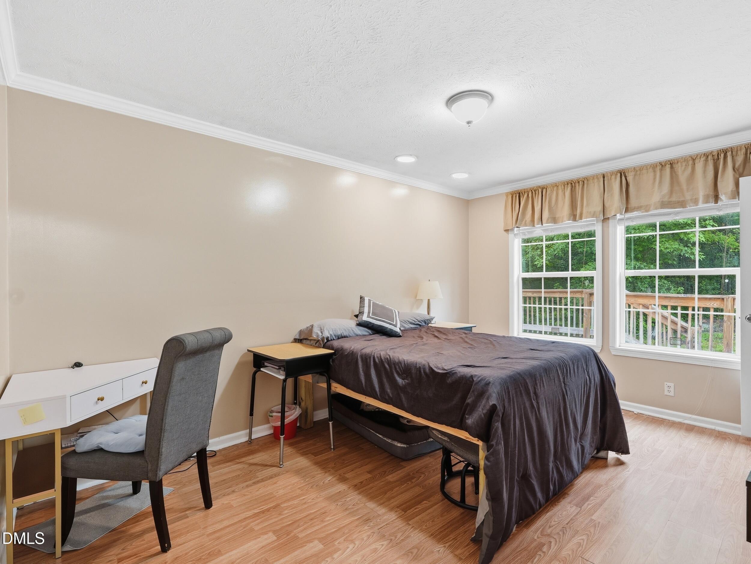 main property photo 19
