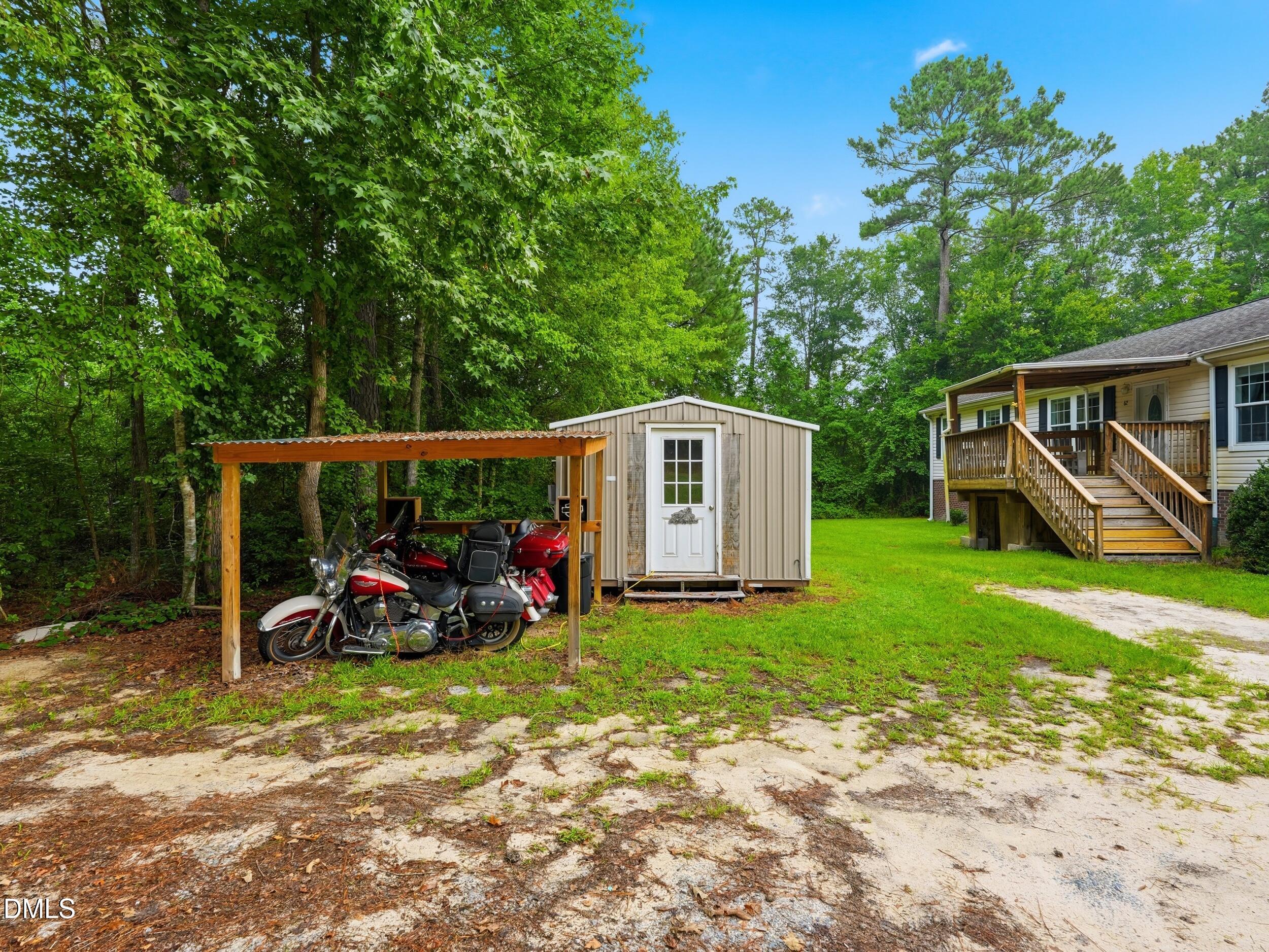 main property photo 28