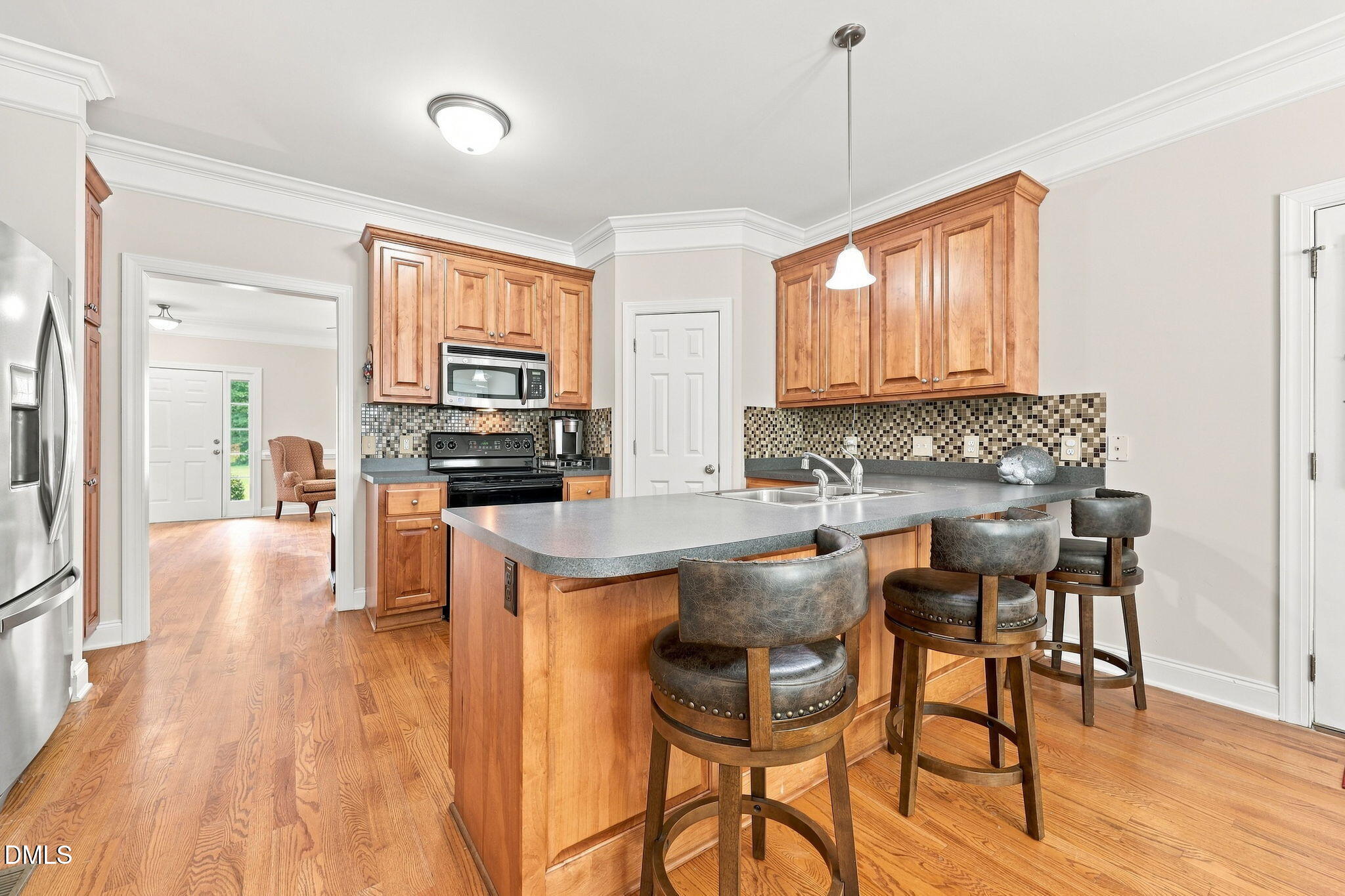 main property photo 12