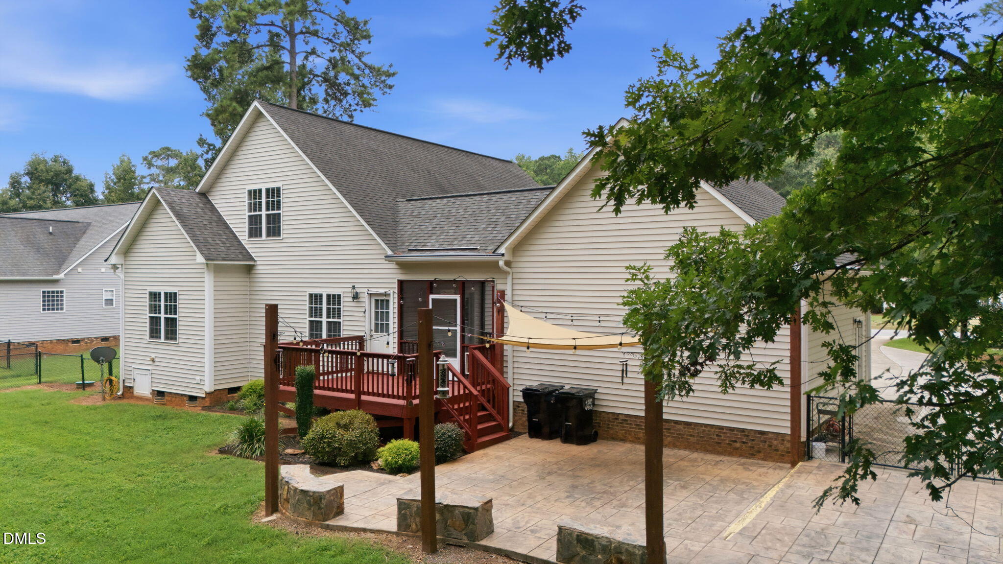 main property photo 42