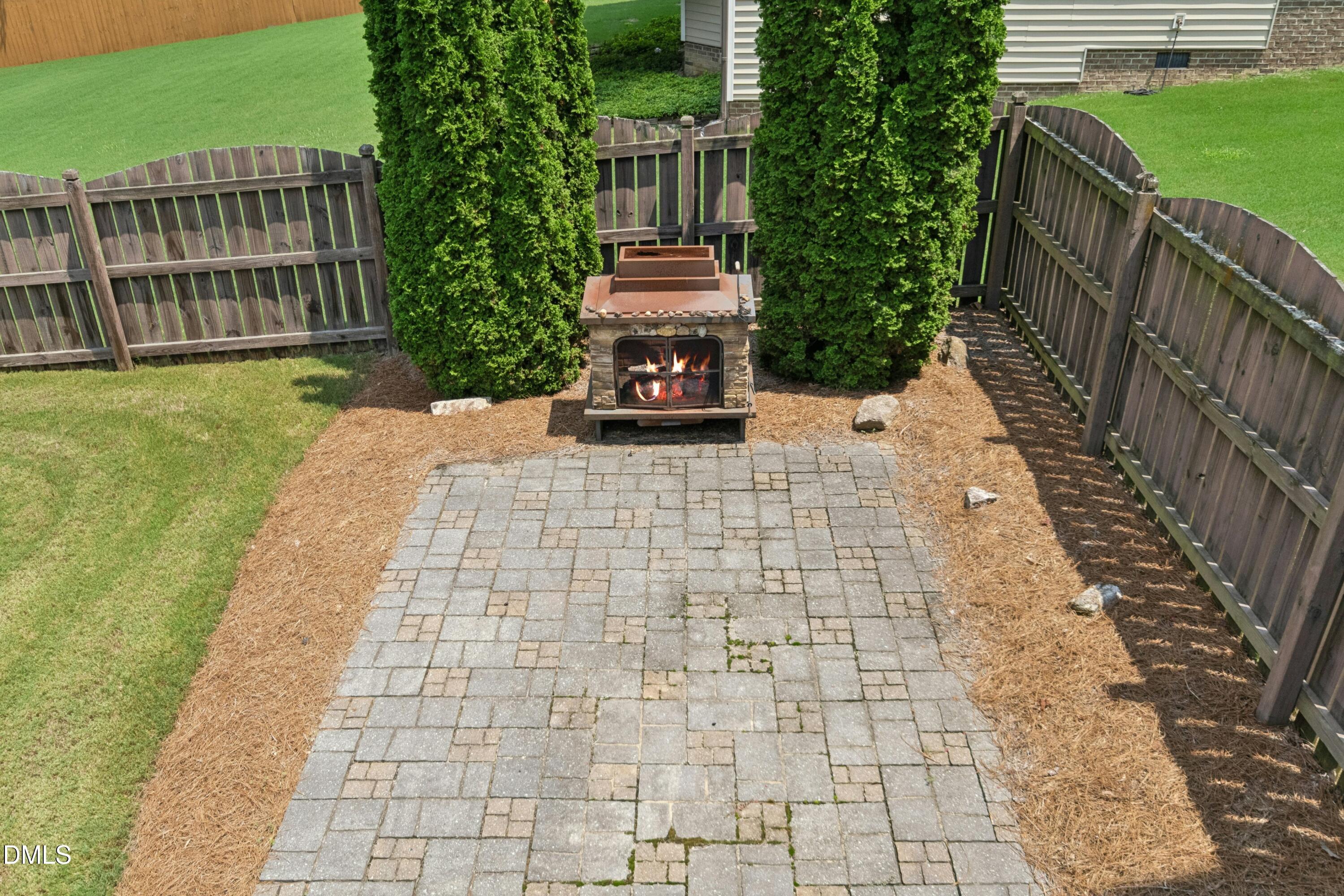 main property photo 33
