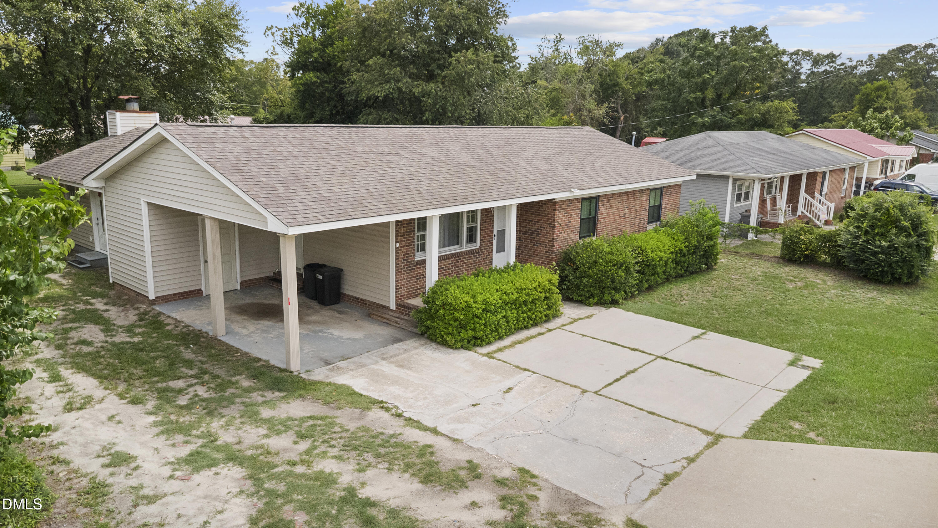 main property photo 36