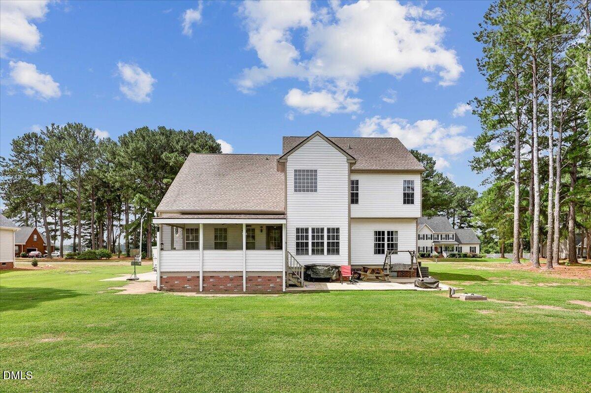 main property photo 9