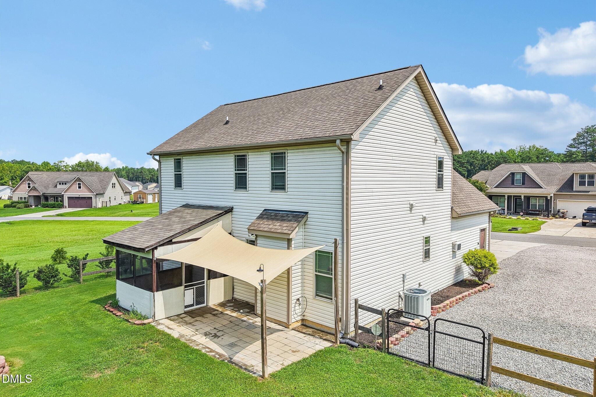 main property photo 22