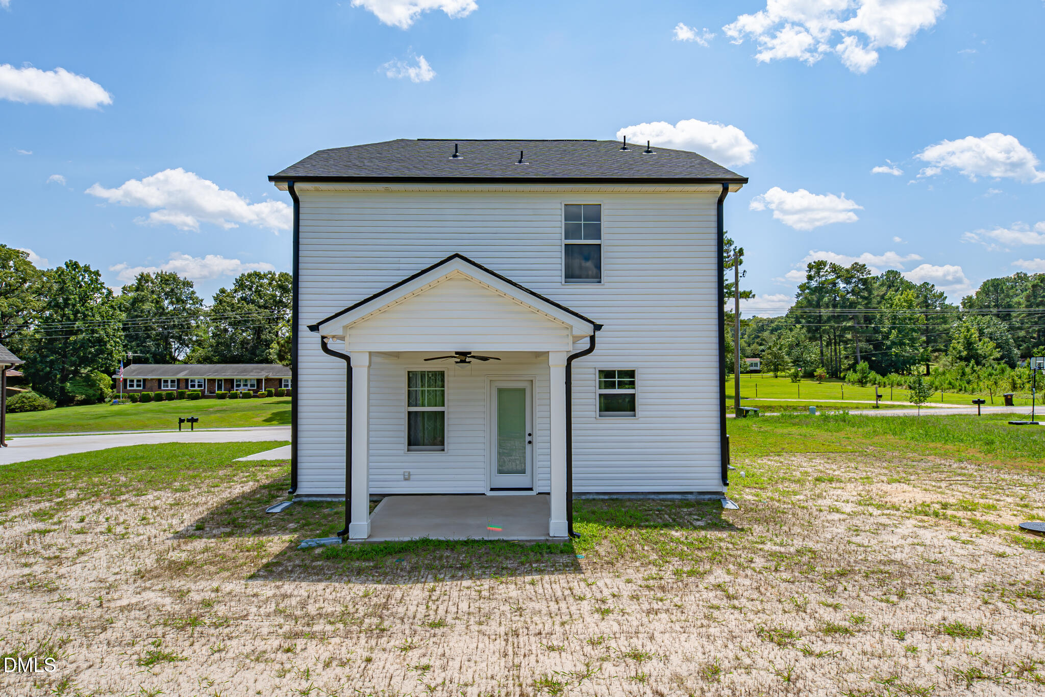 main property photo 5