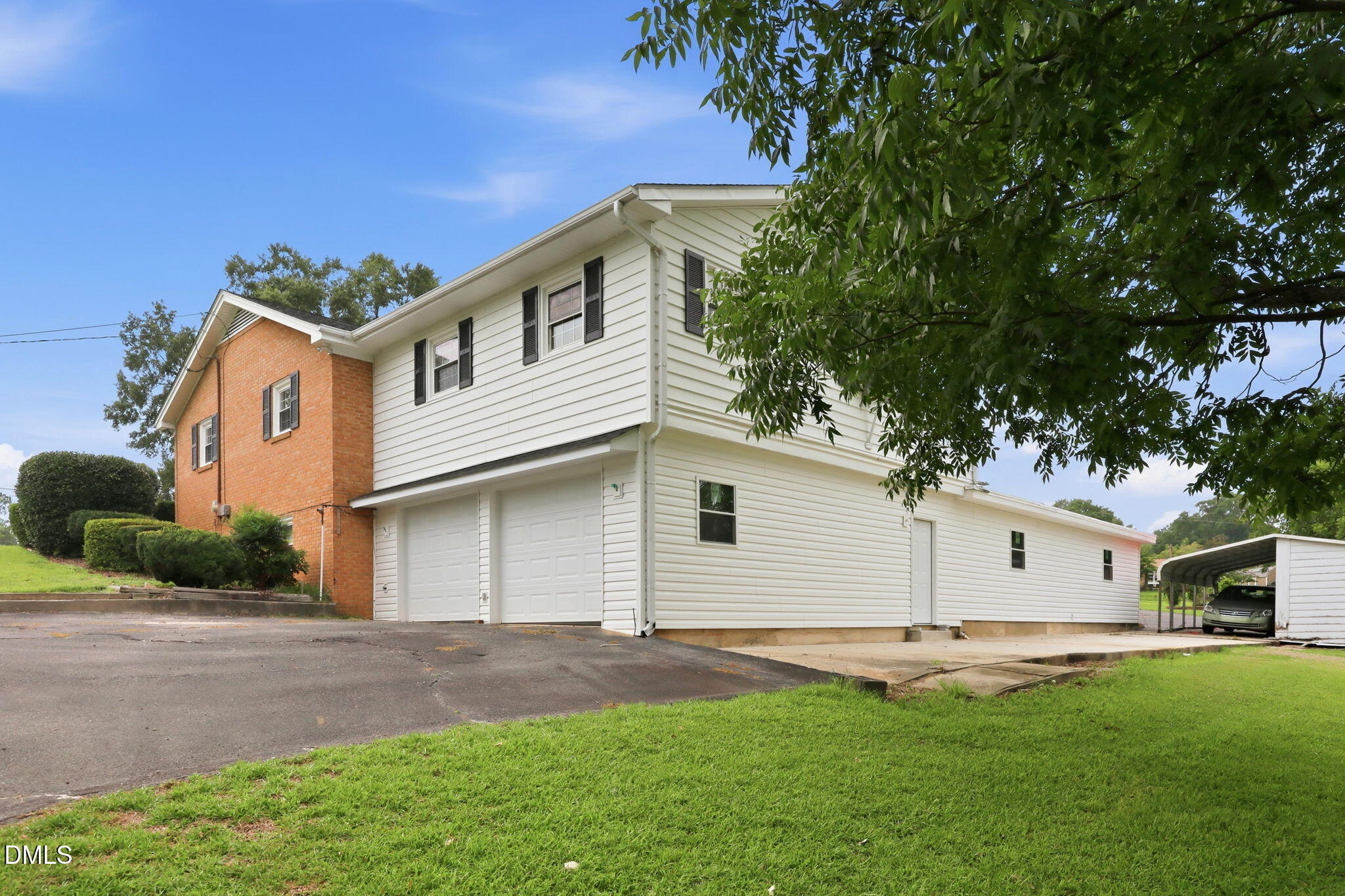 main property photo 31