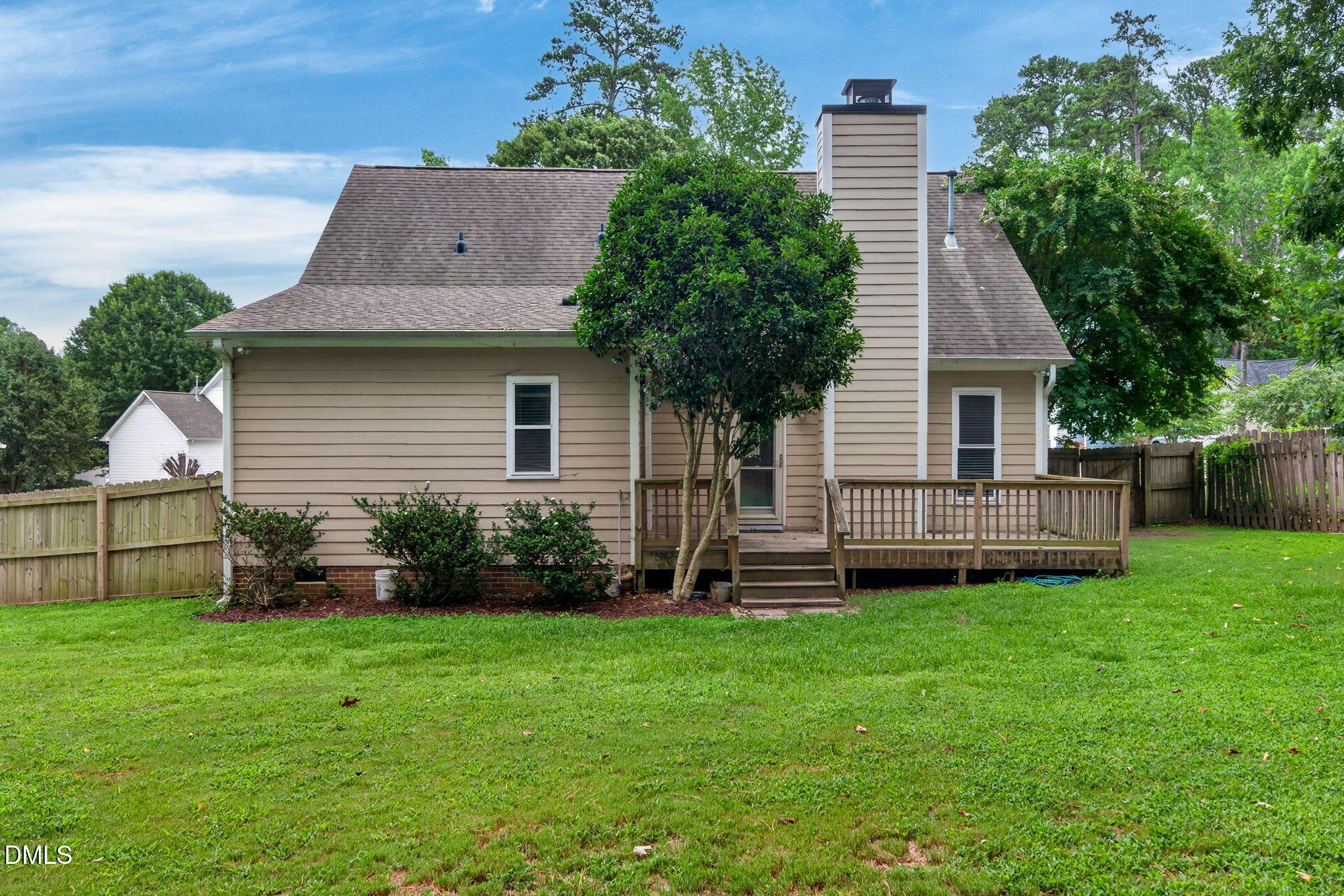 main property photo 25
