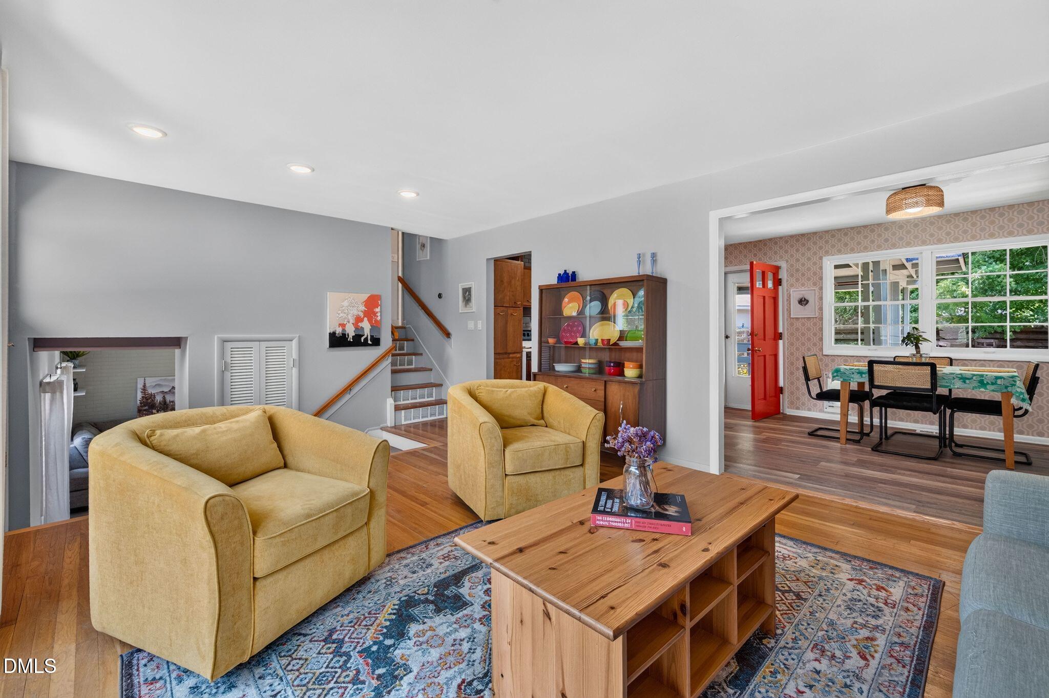 main property photo 5