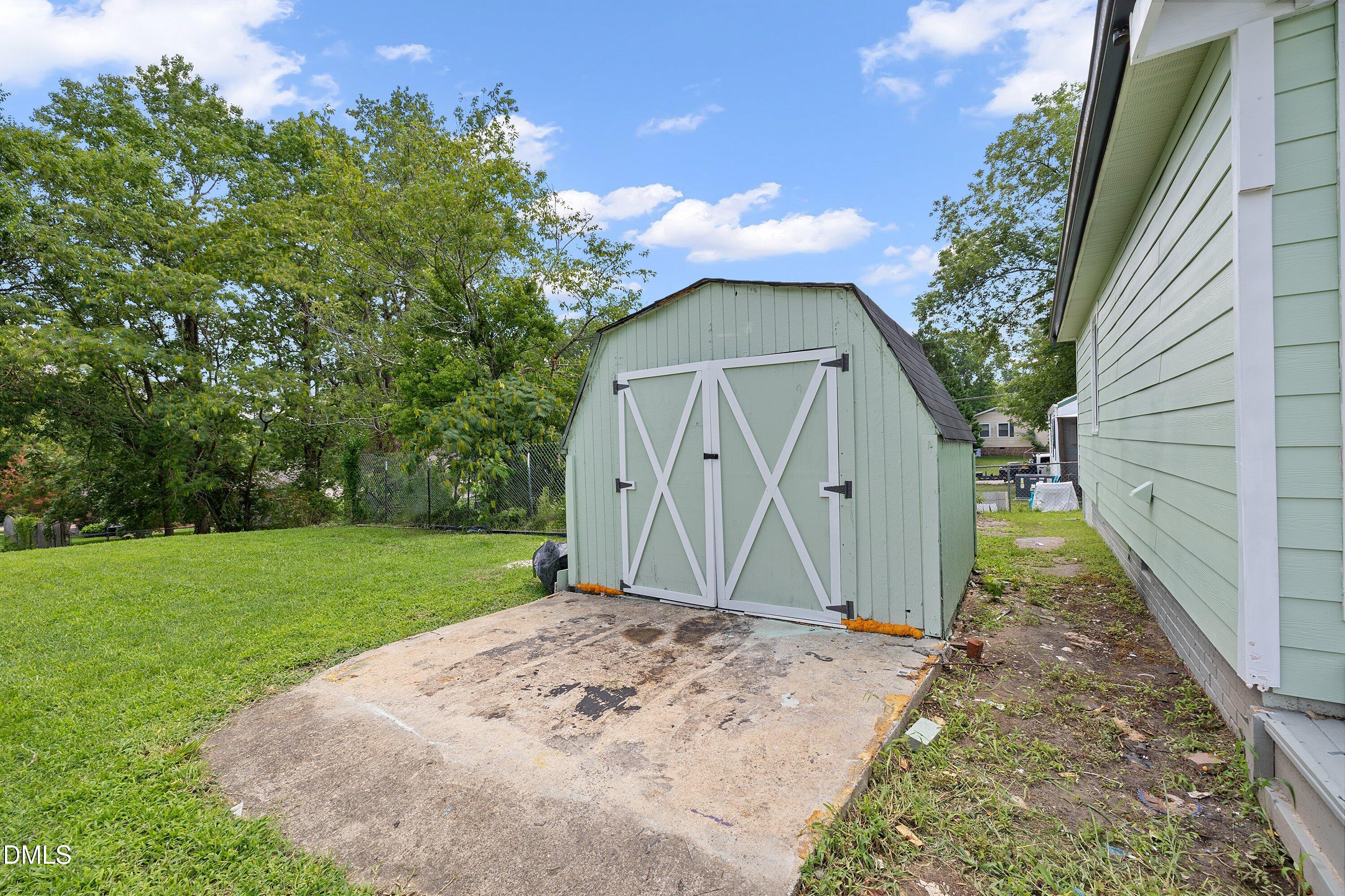 main property photo 20
