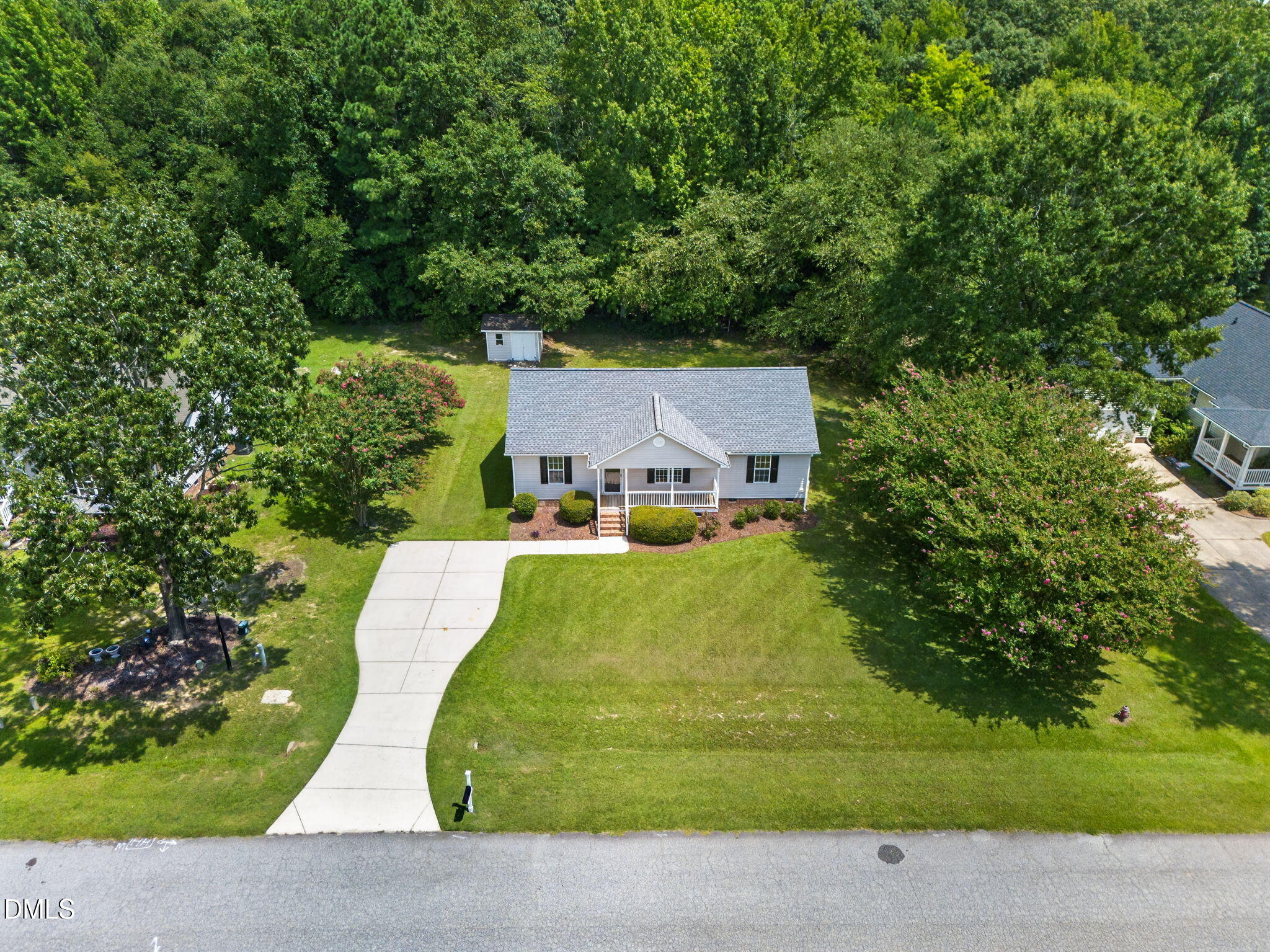main property photo 28
