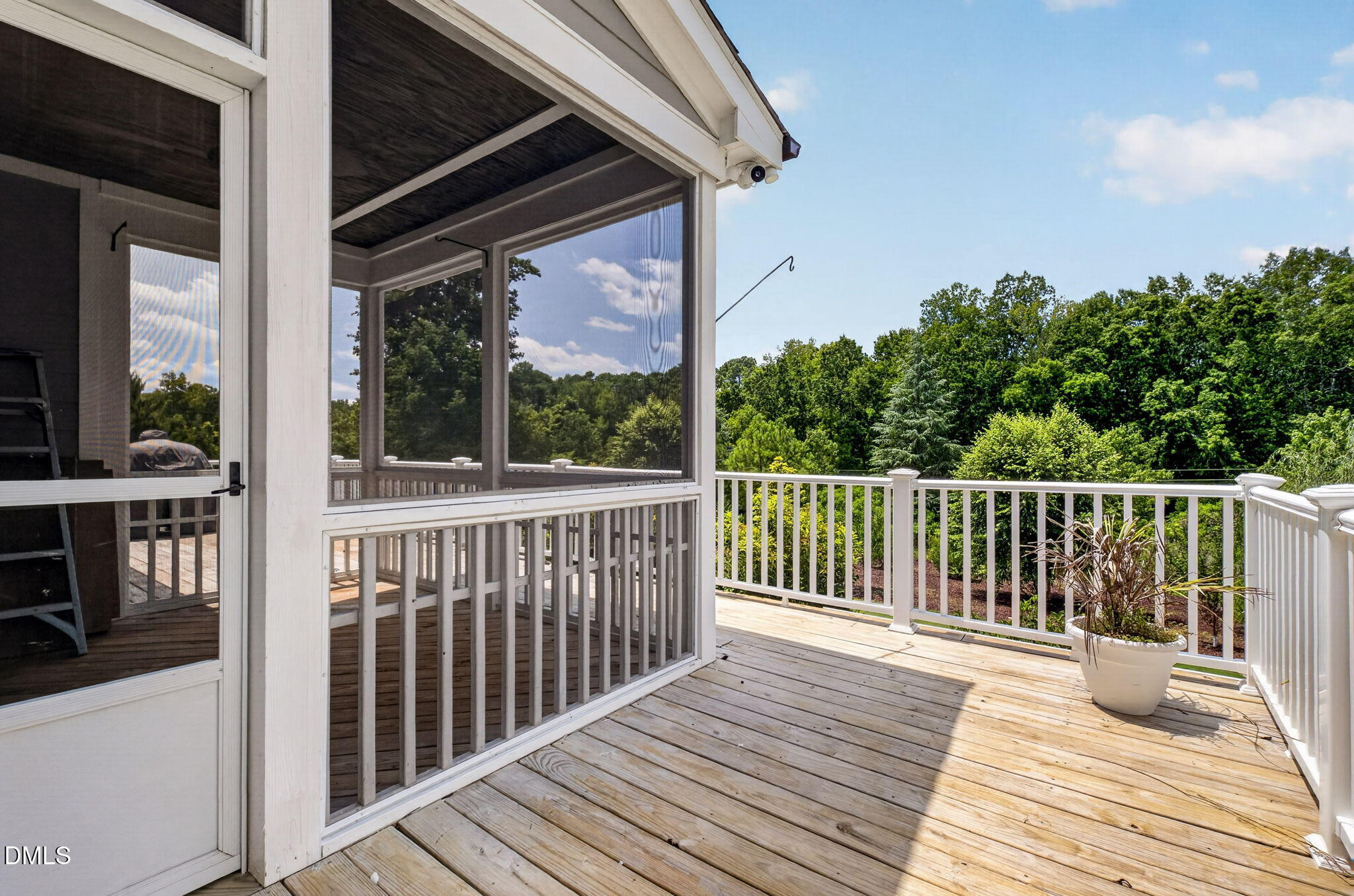main property photo 90