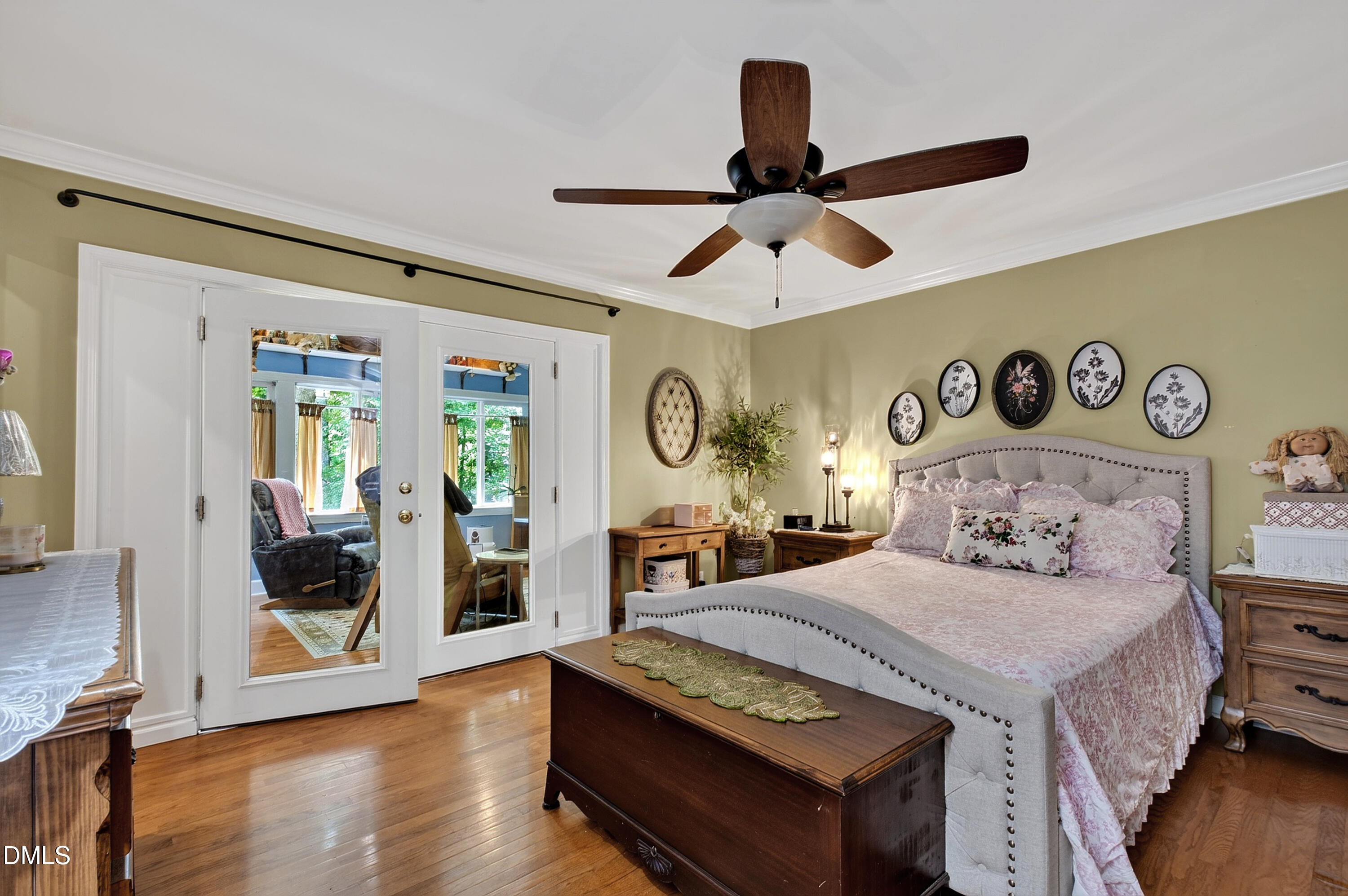main property photo 23
