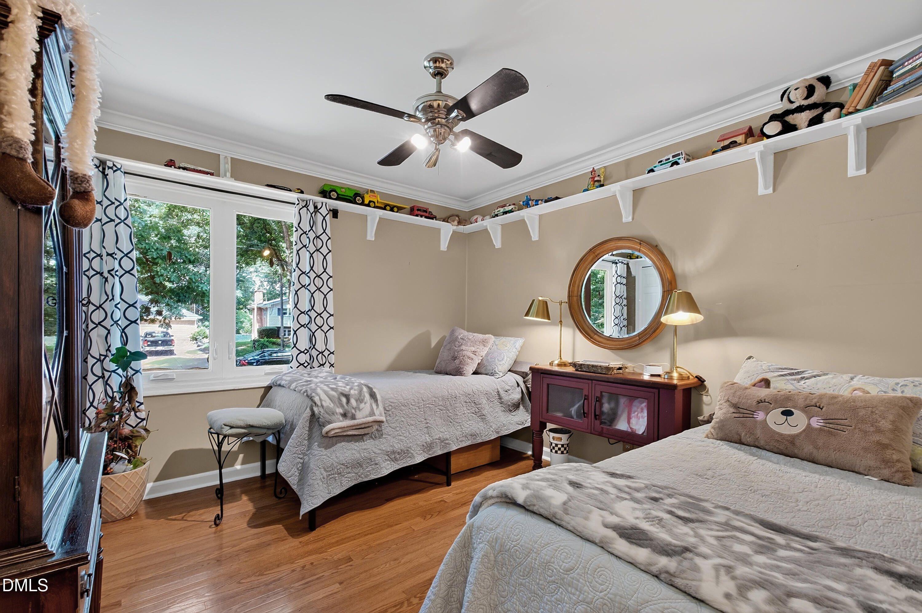 main property photo 33