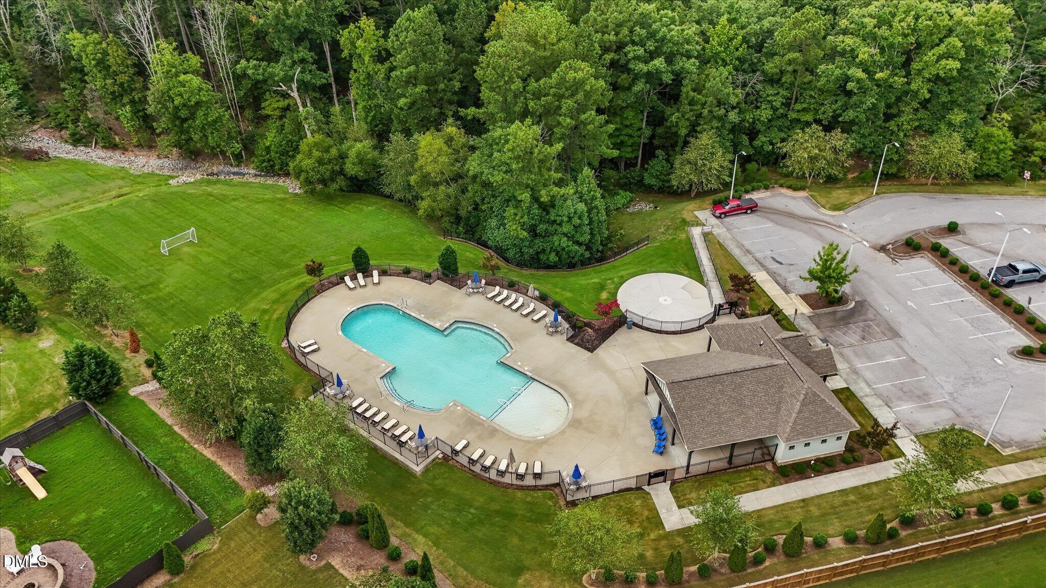 main property photo 66