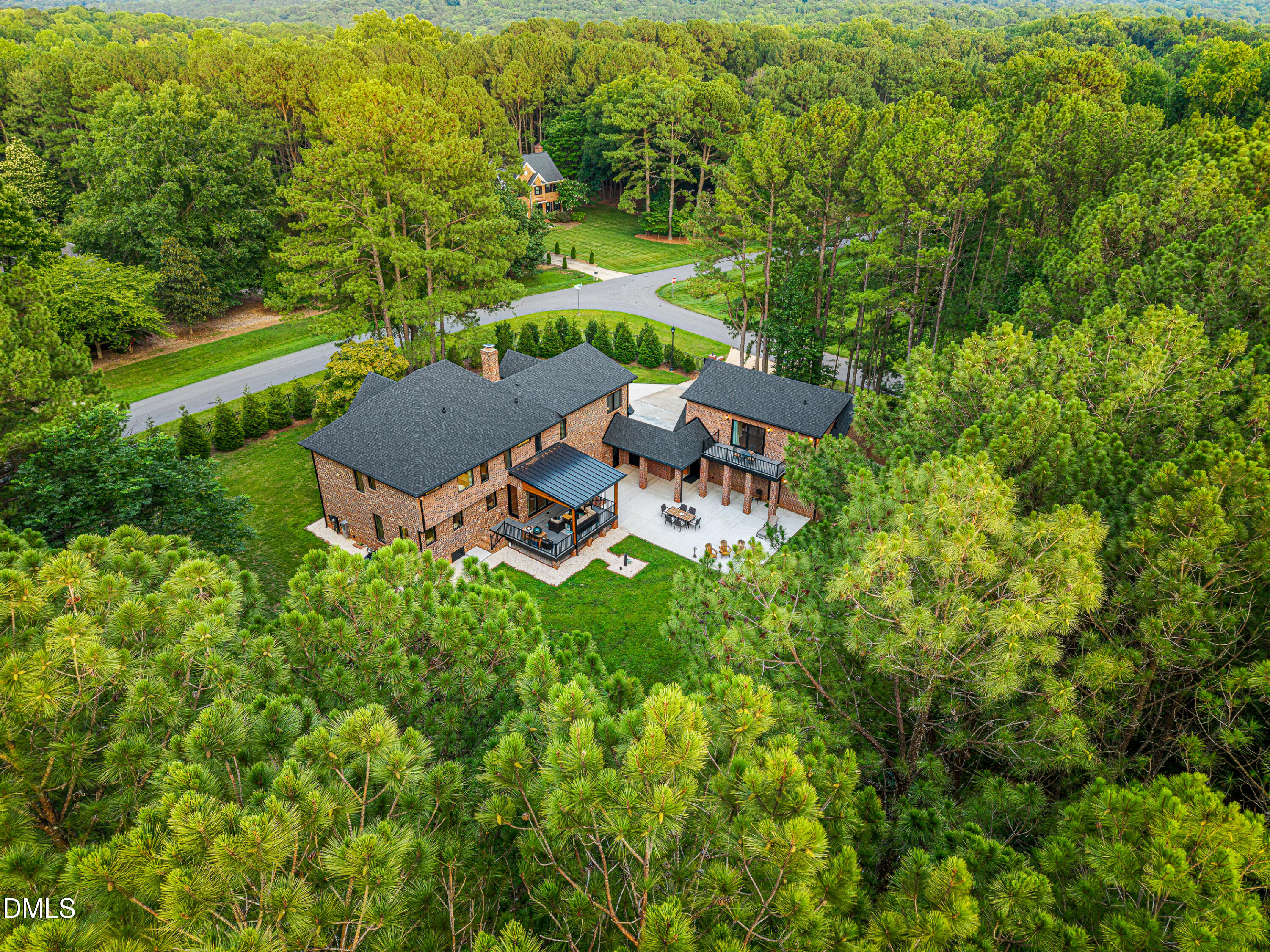 main property photo 4
