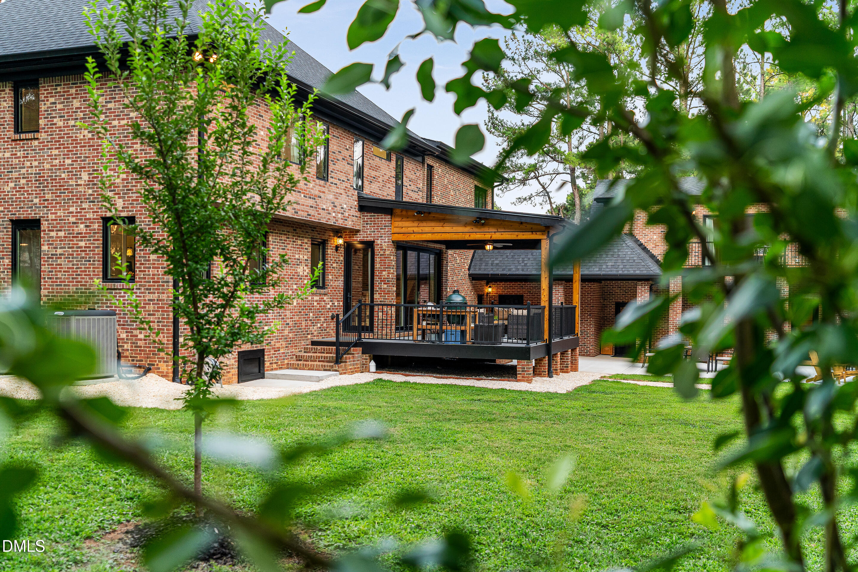 main property photo 7