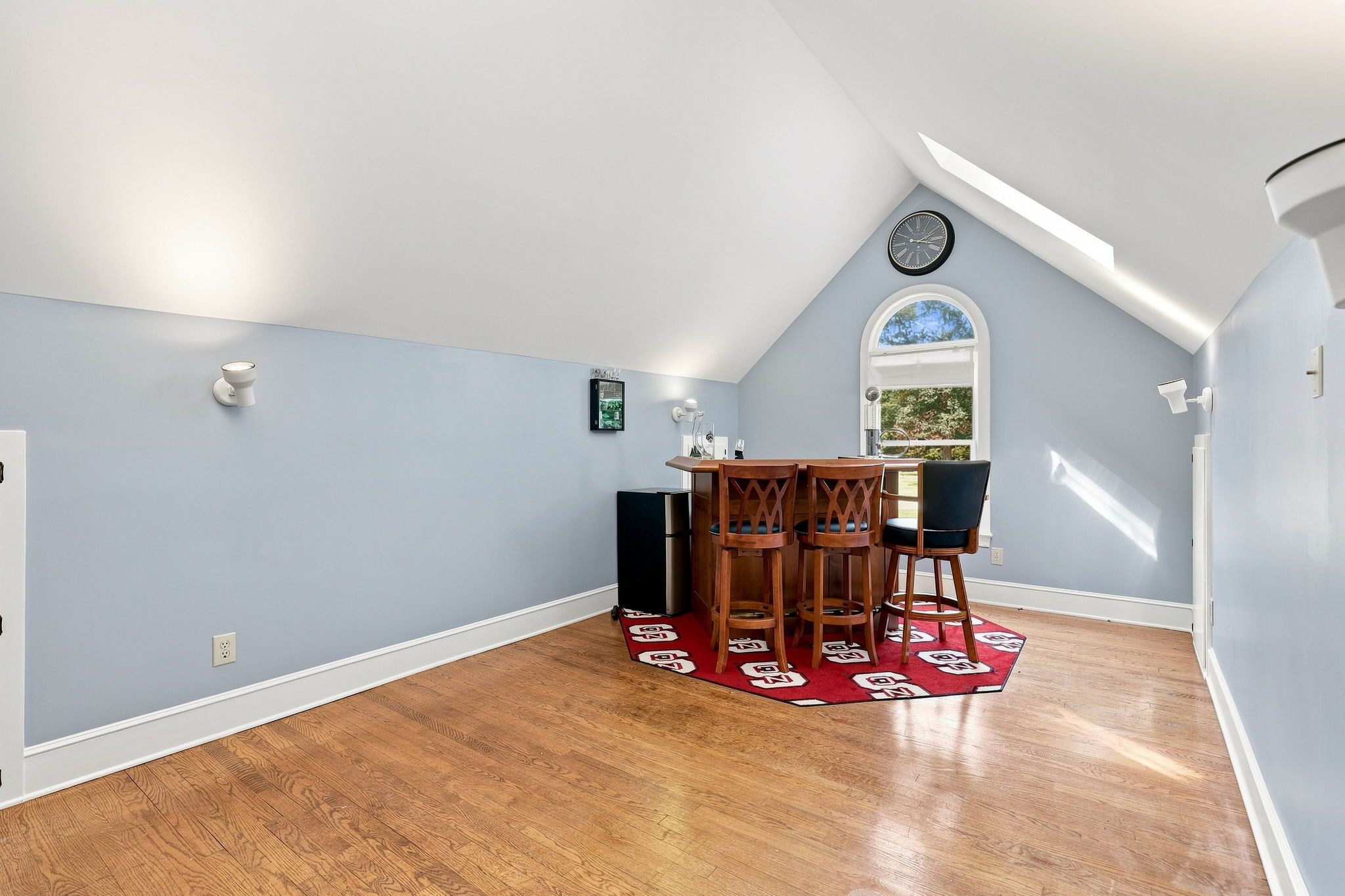 main property photo 43
