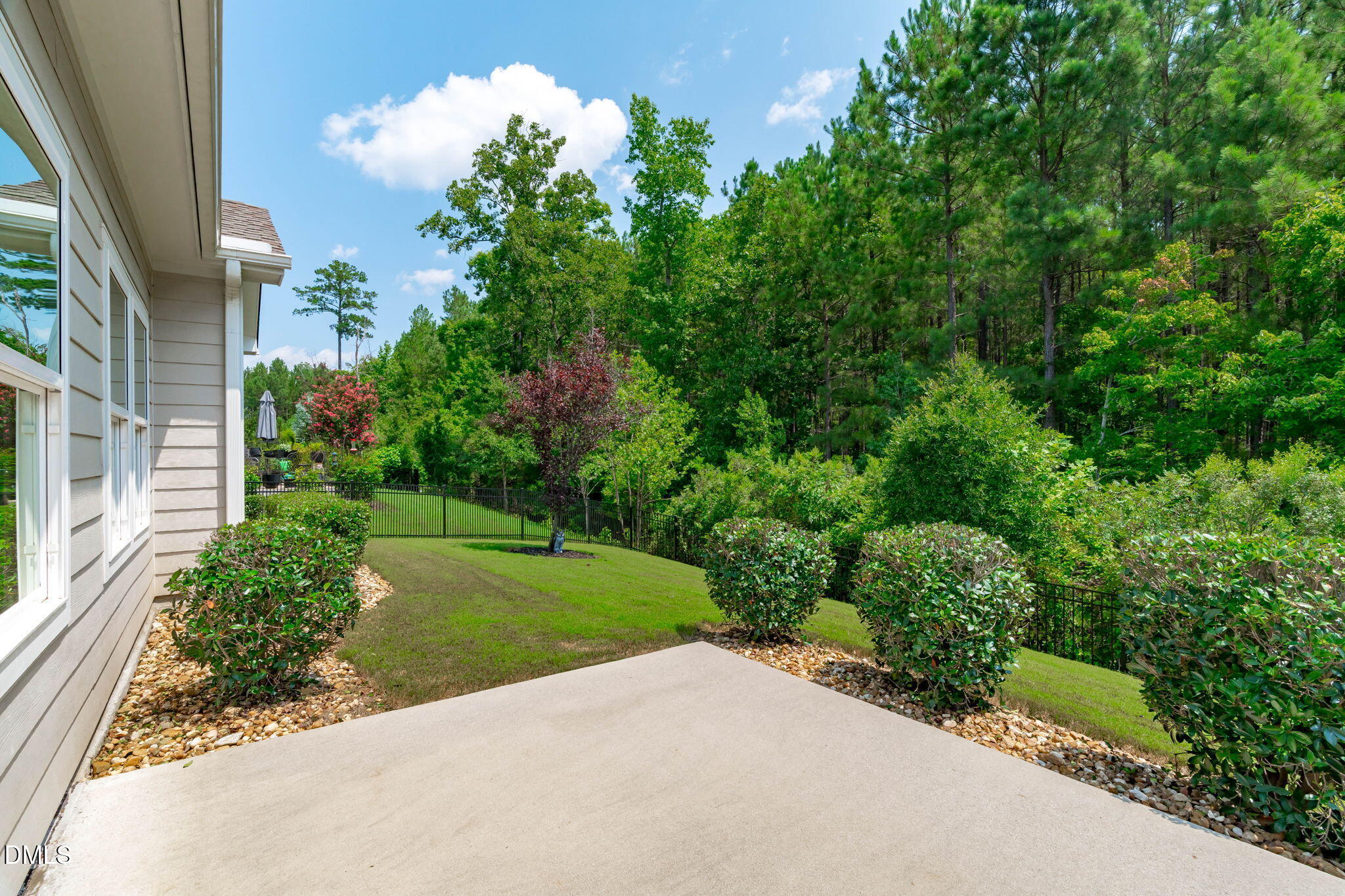 main property photo 34