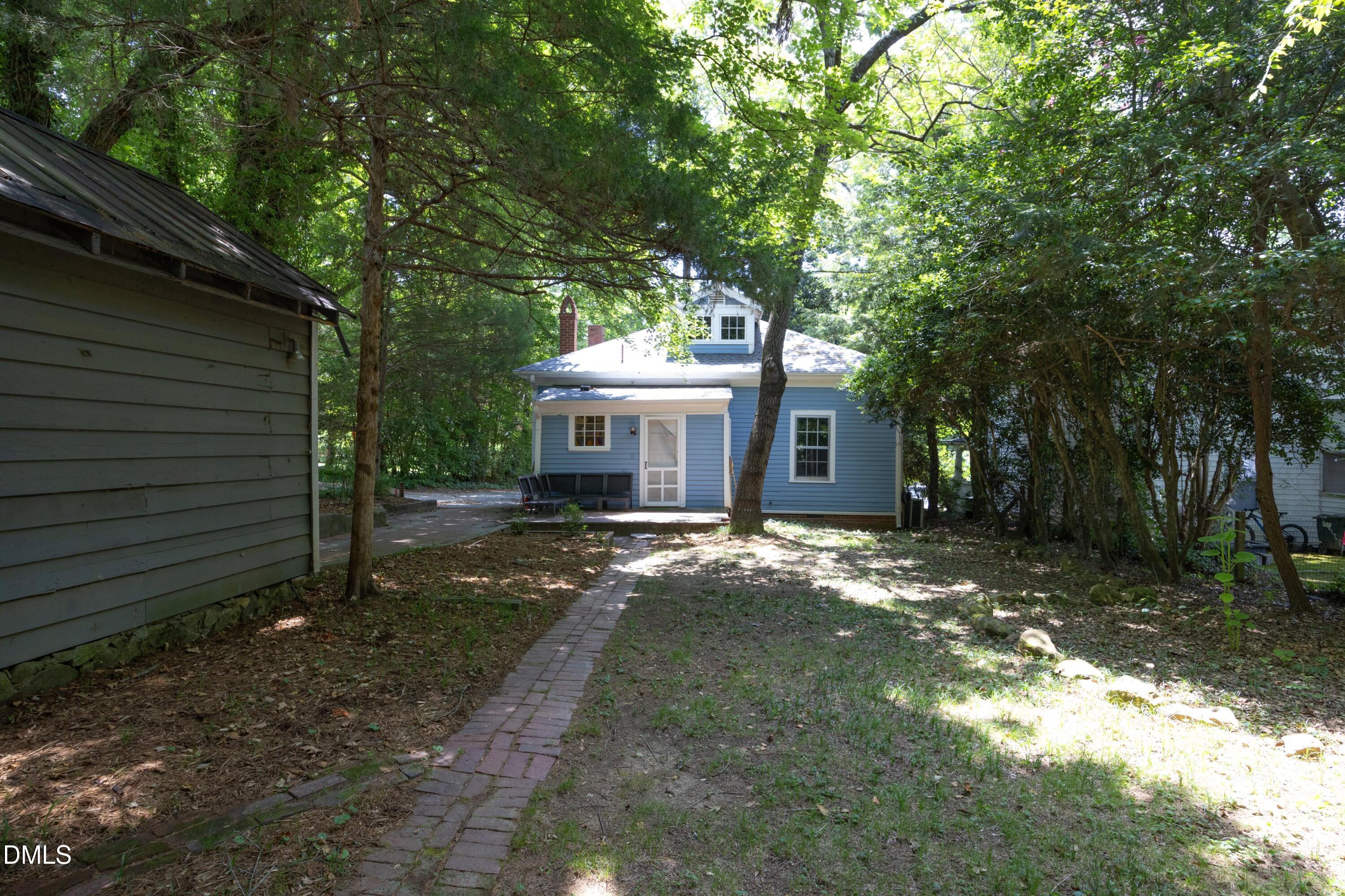 main property photo 30