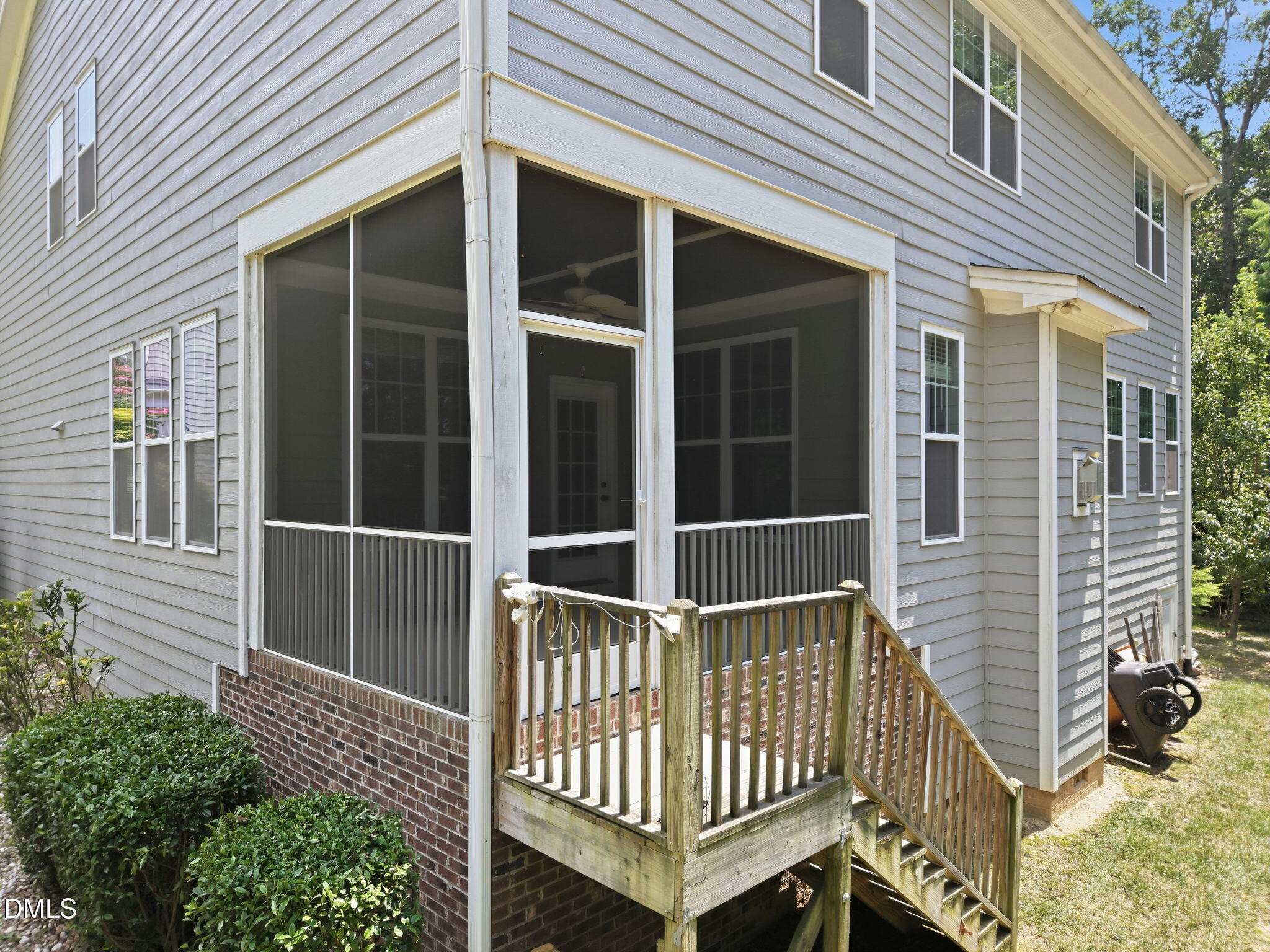 main property photo 54