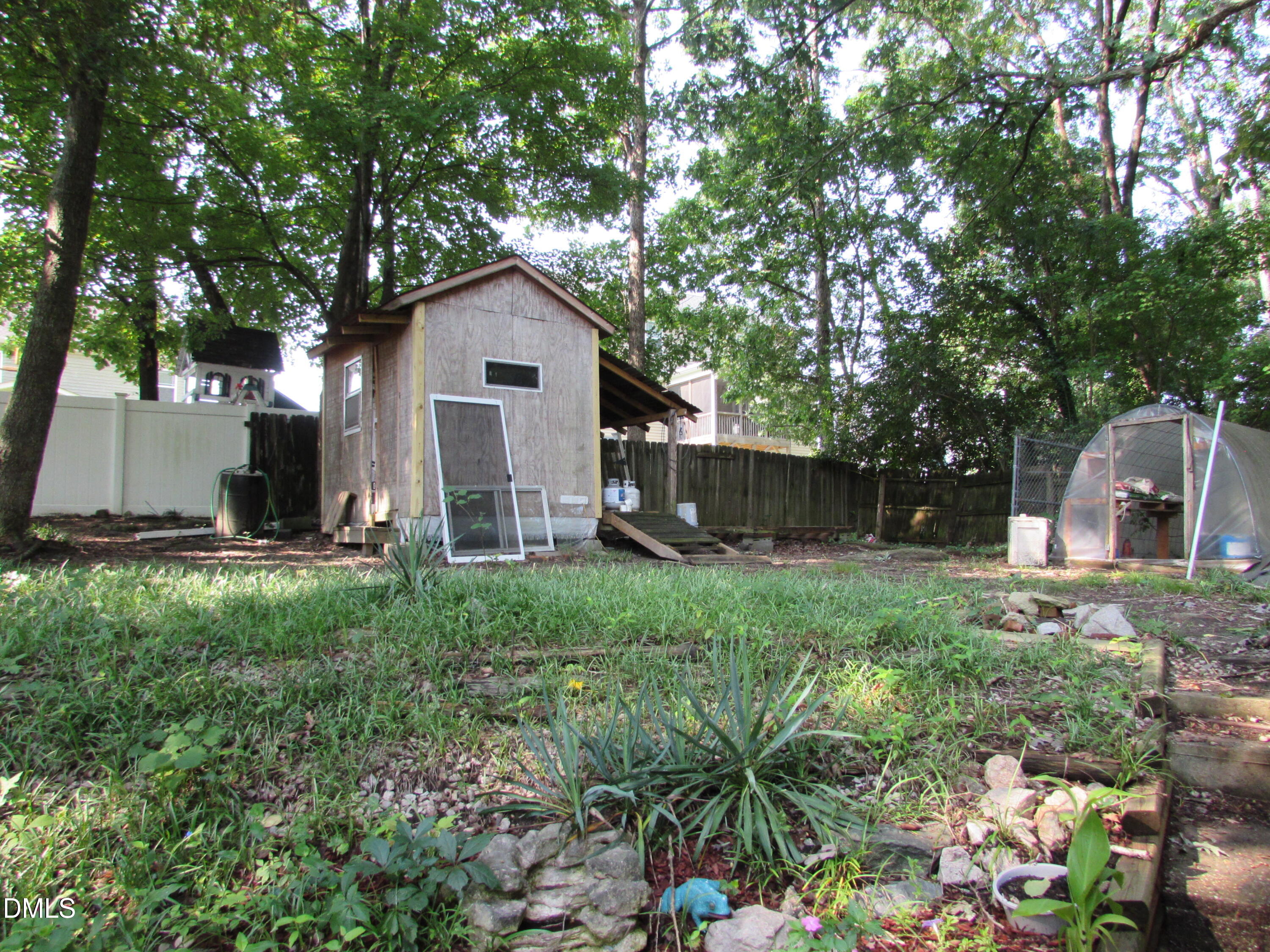 main property photo 24