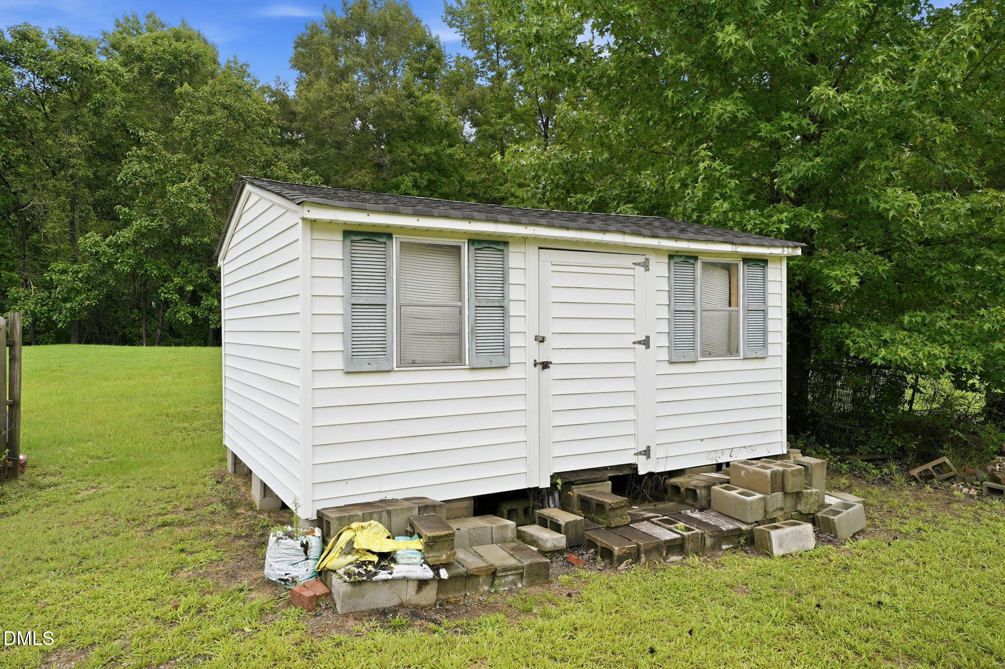 main property photo 27