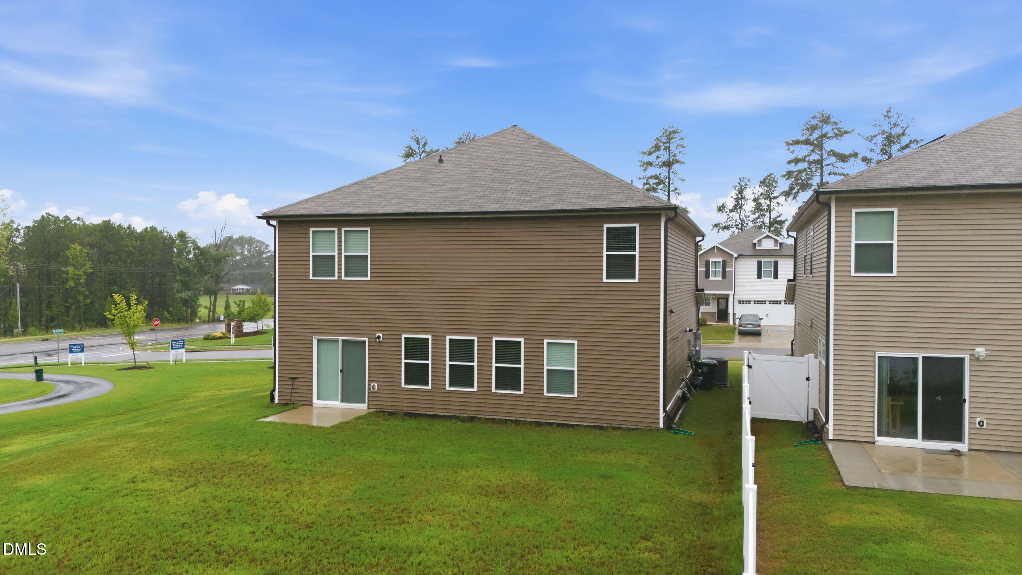 main property photo 10
