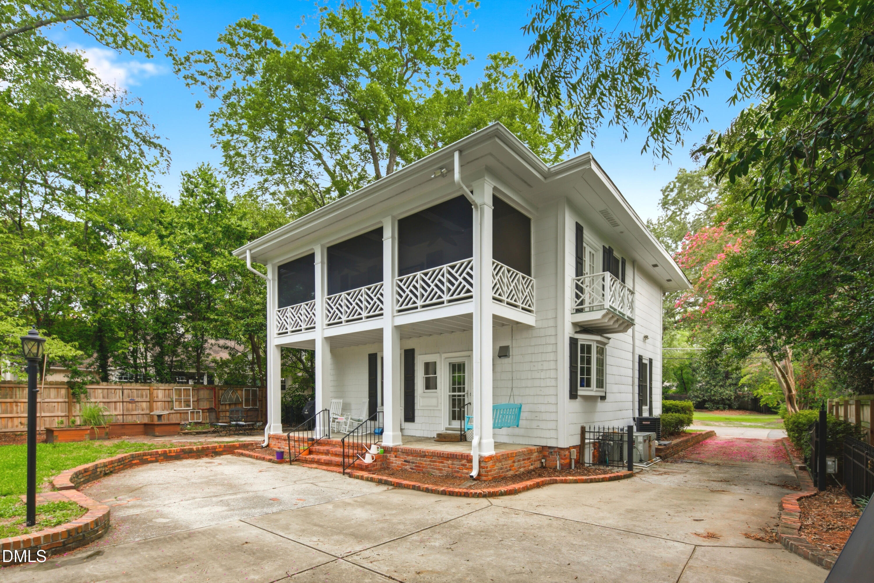 main property photo 42