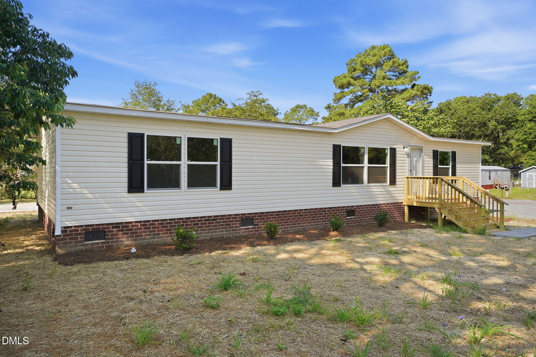 main property photo 30