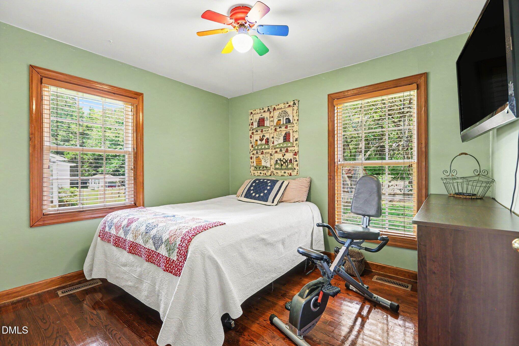 main property photo 11