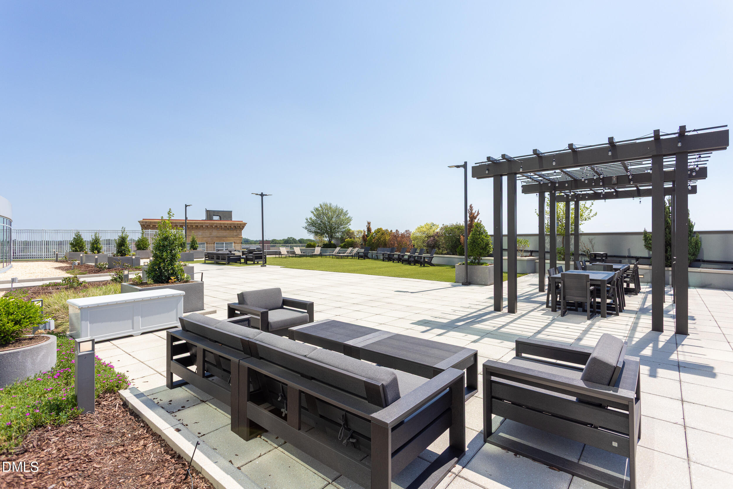 main property photo 79