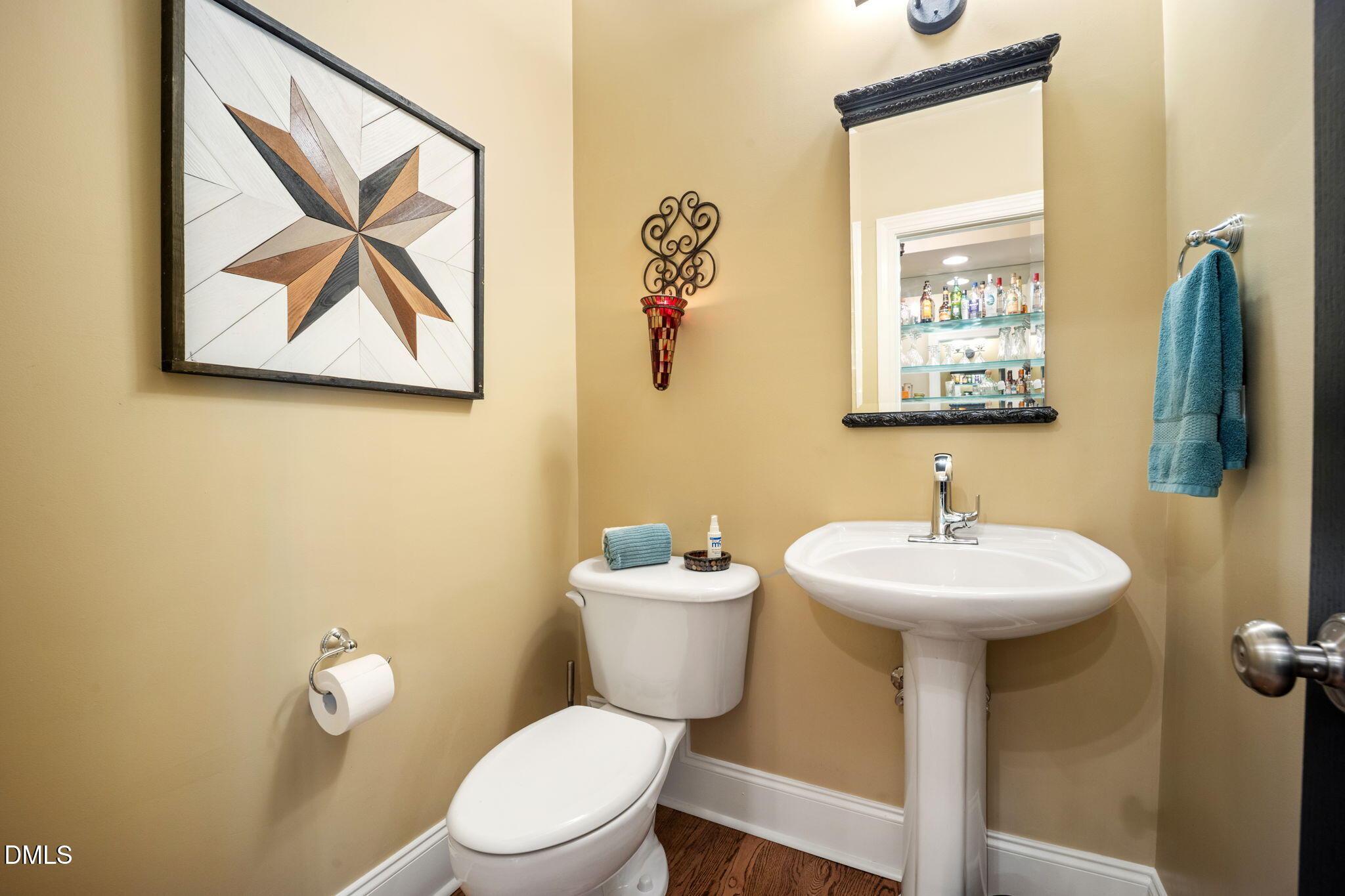 main property photo 9