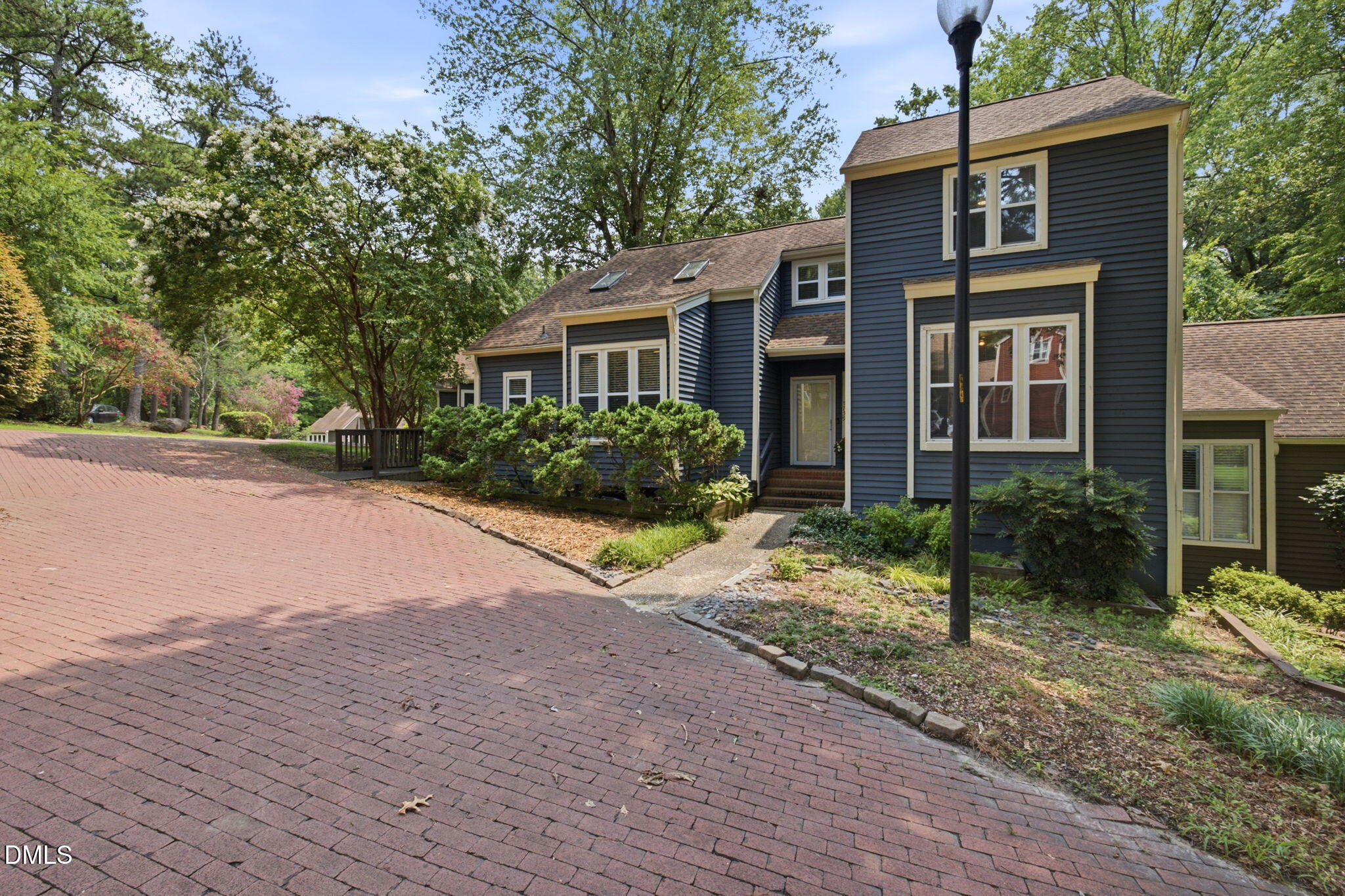 main property photo 45