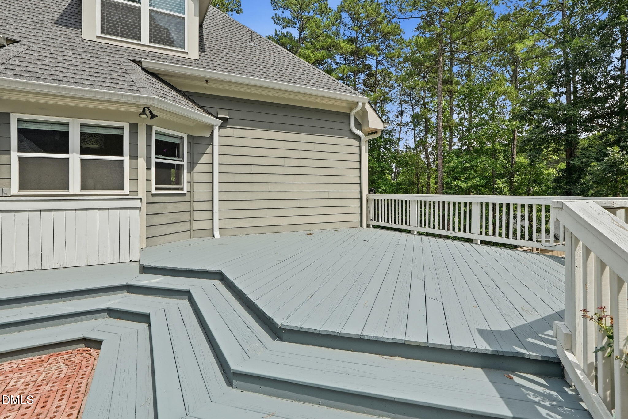 main property photo 50