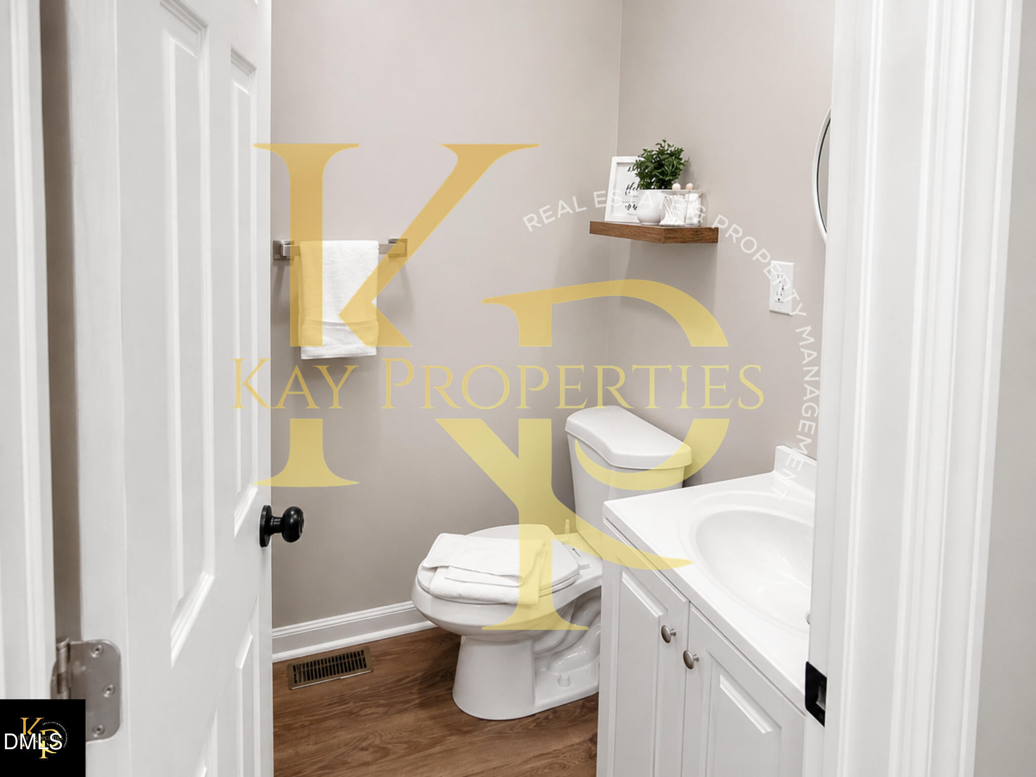 main property photo 18