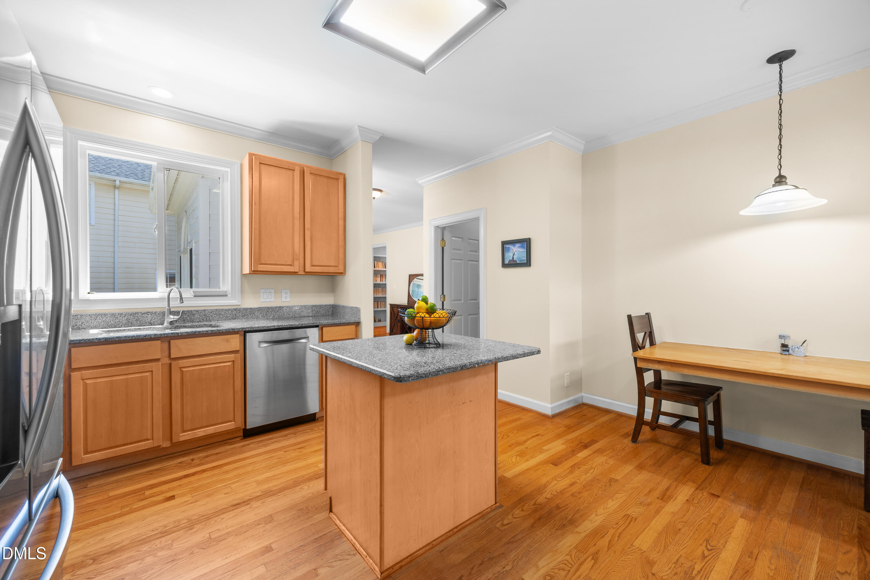 main property photo 14