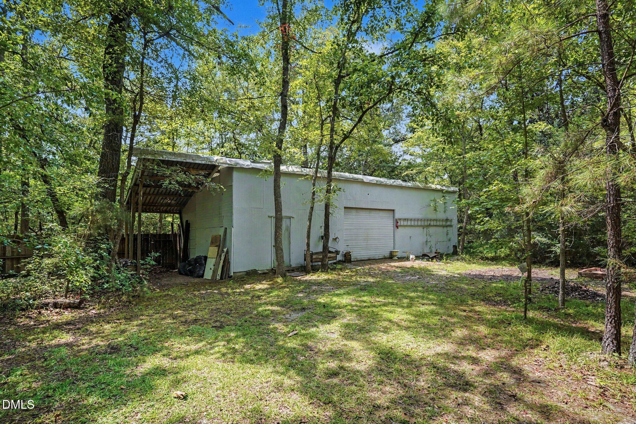 main property photo 32