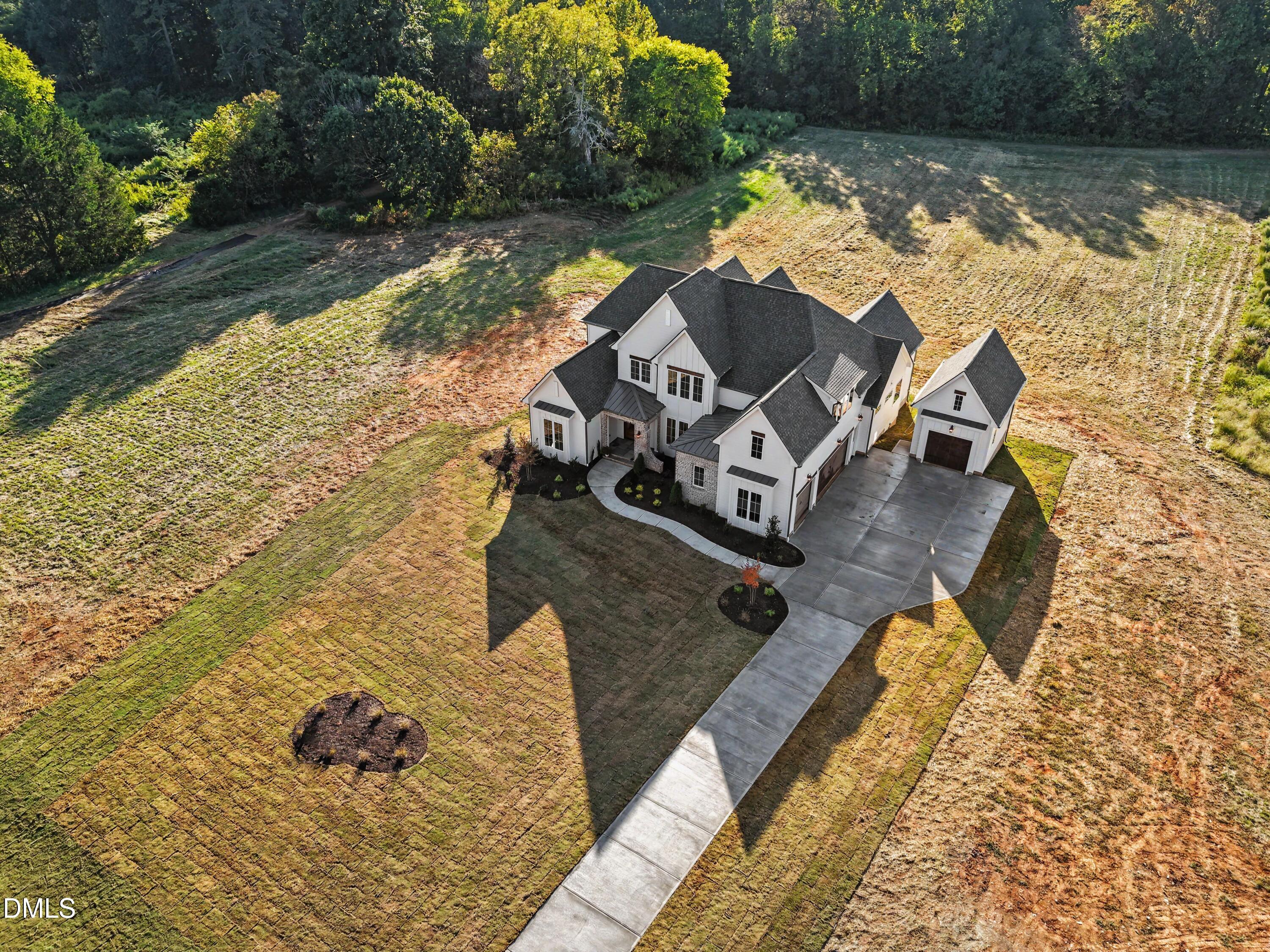 main property photo 45