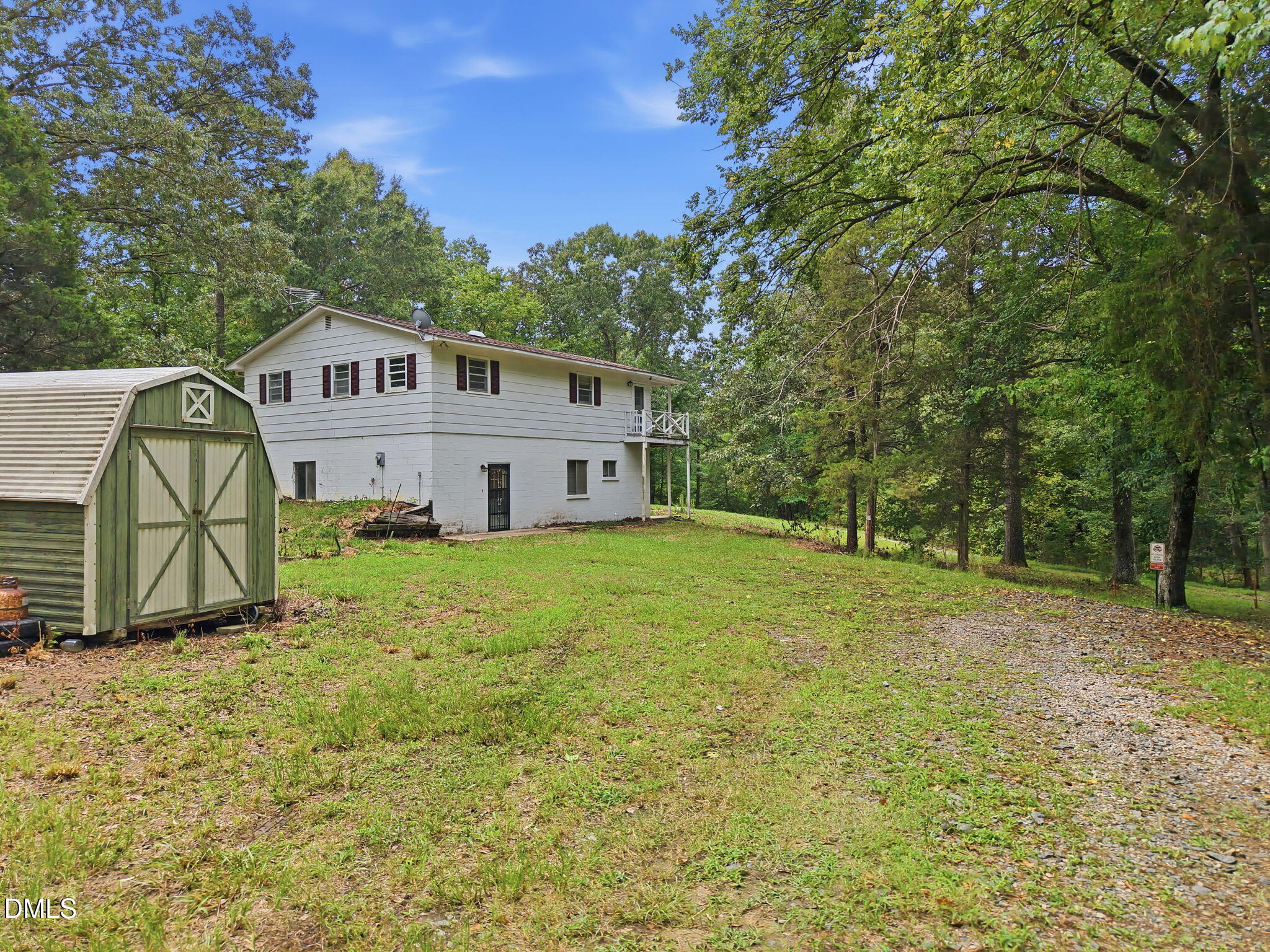 main property photo 16