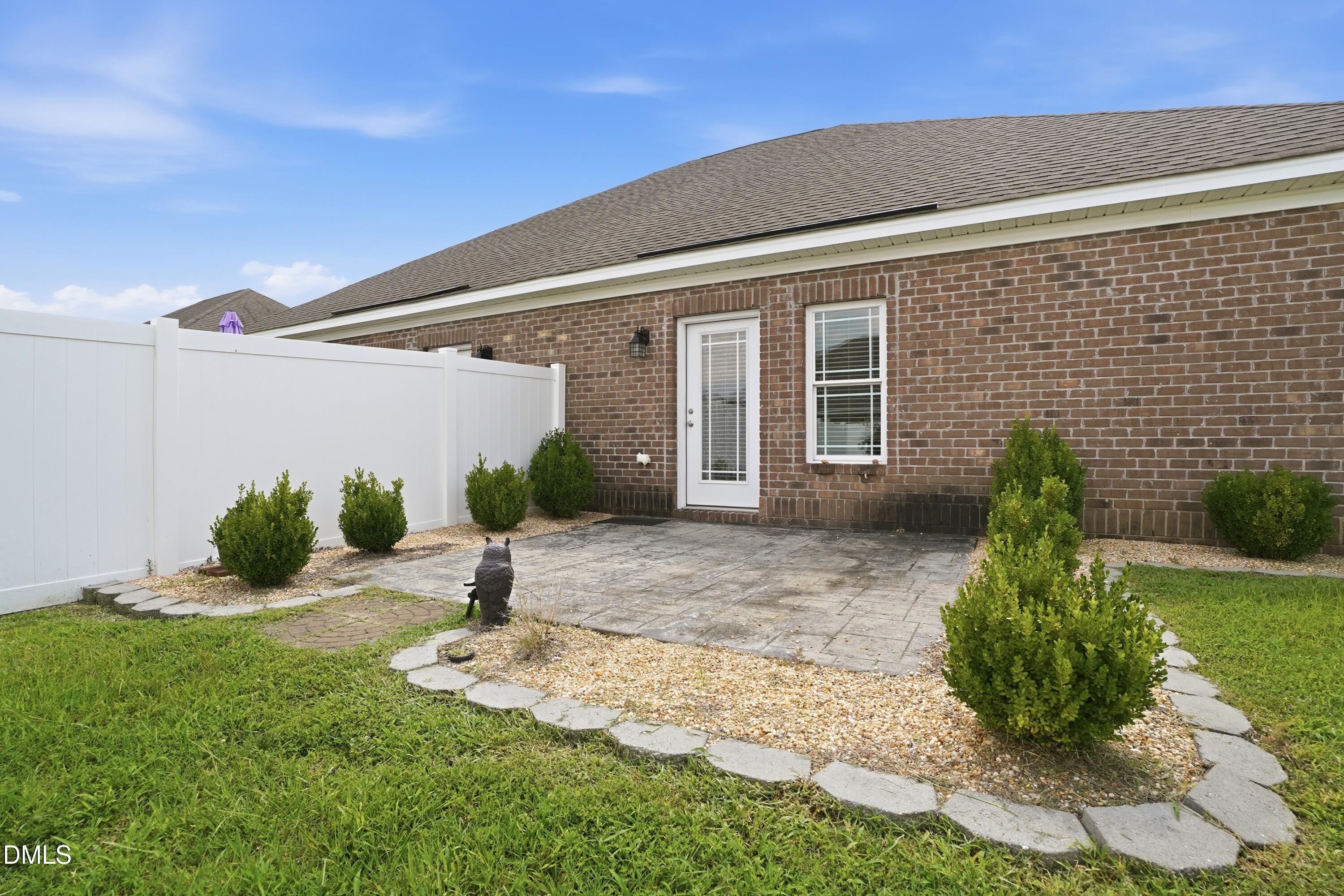 main property photo 22