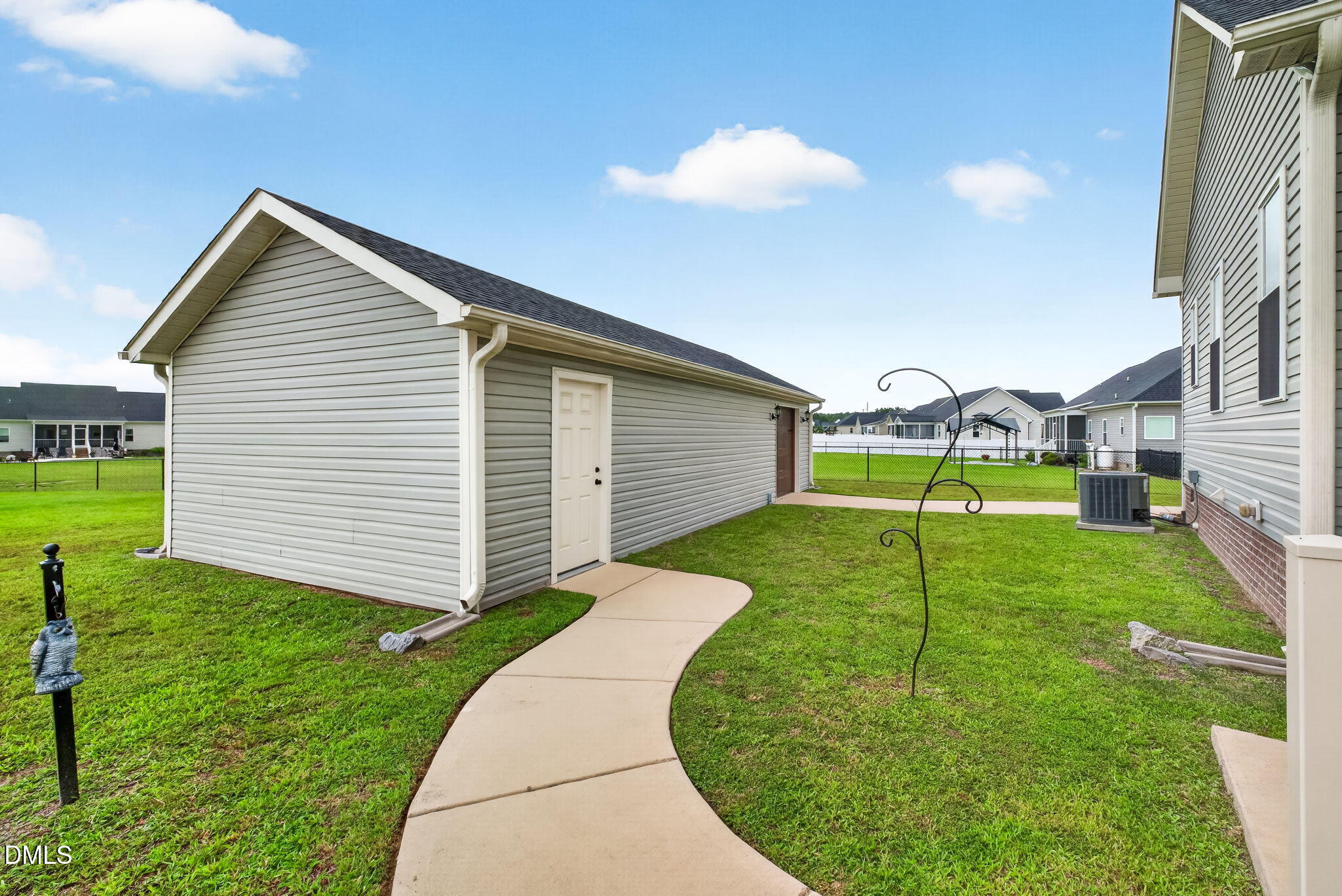 main property photo 35