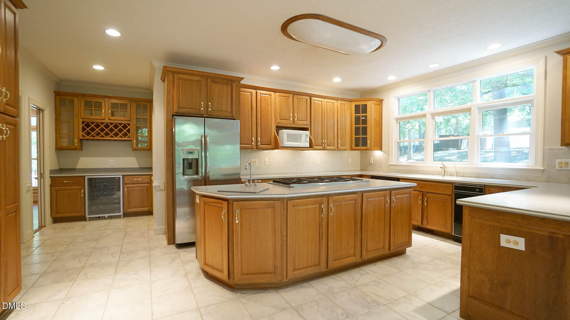 main property photo 38