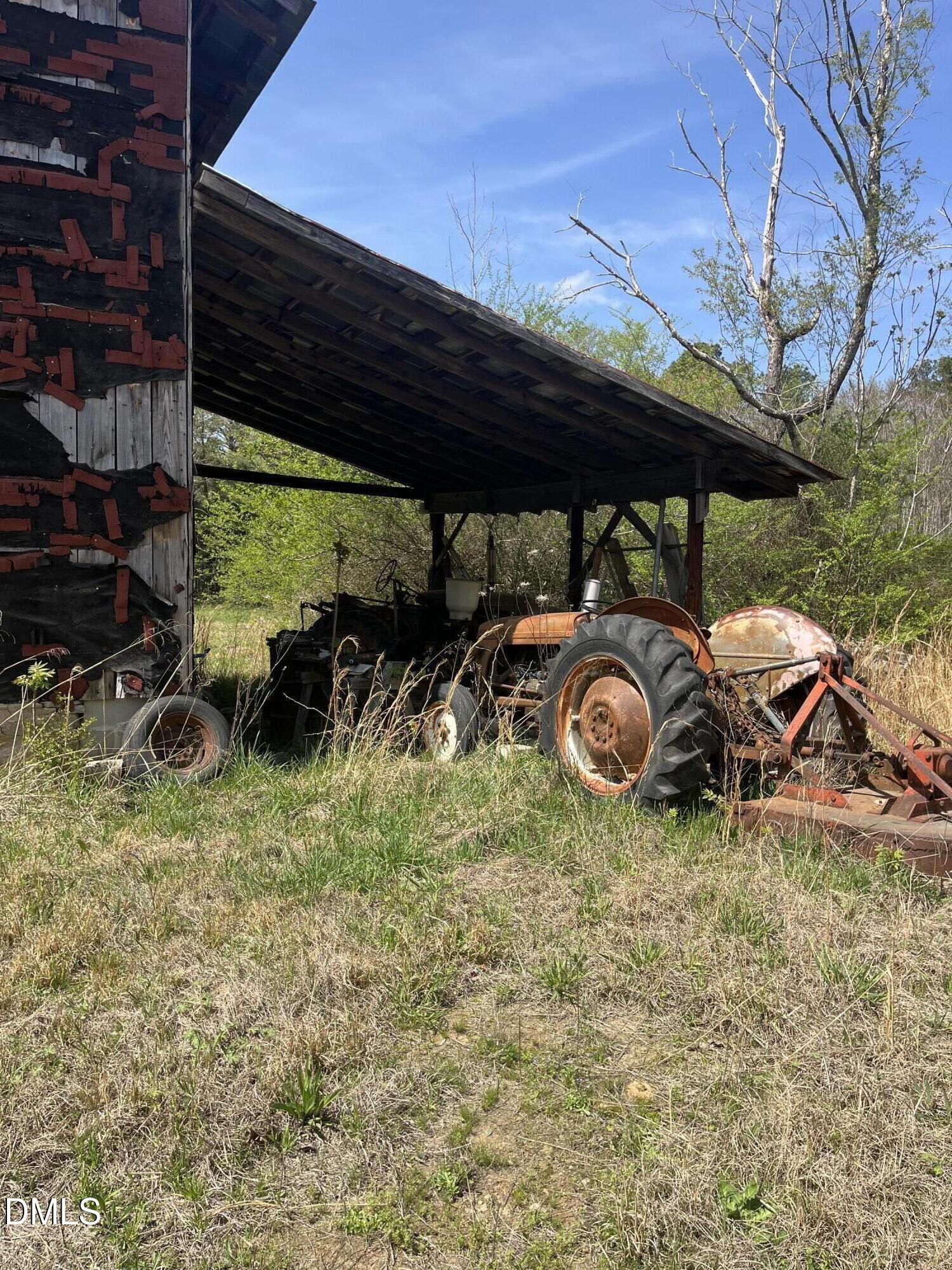main property photo 14