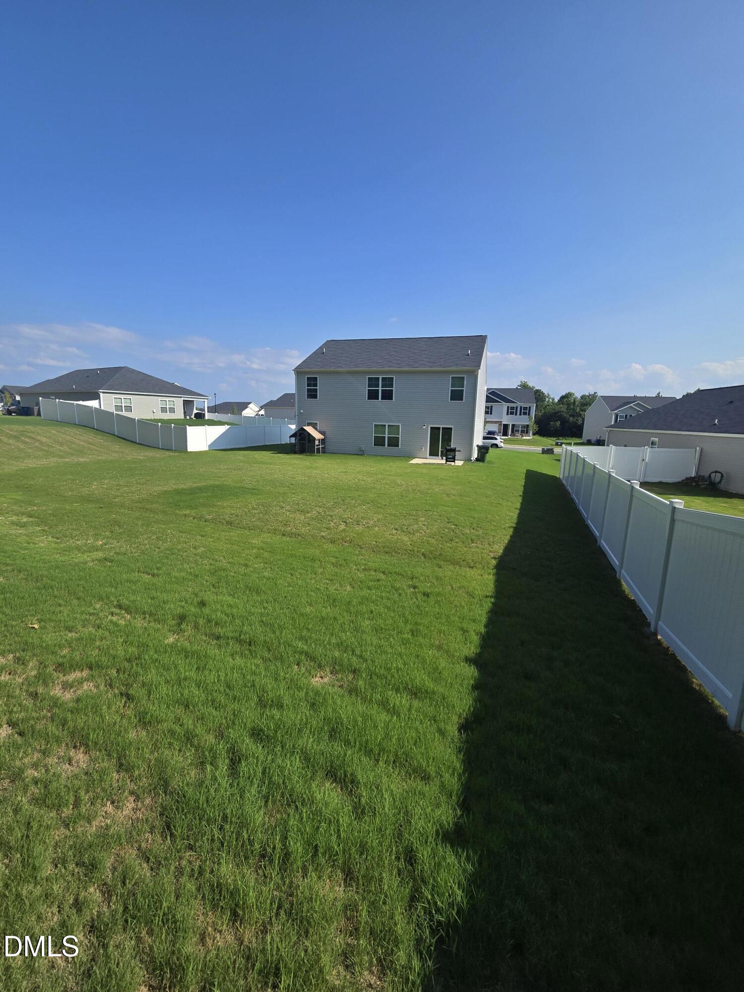 main property photo 30