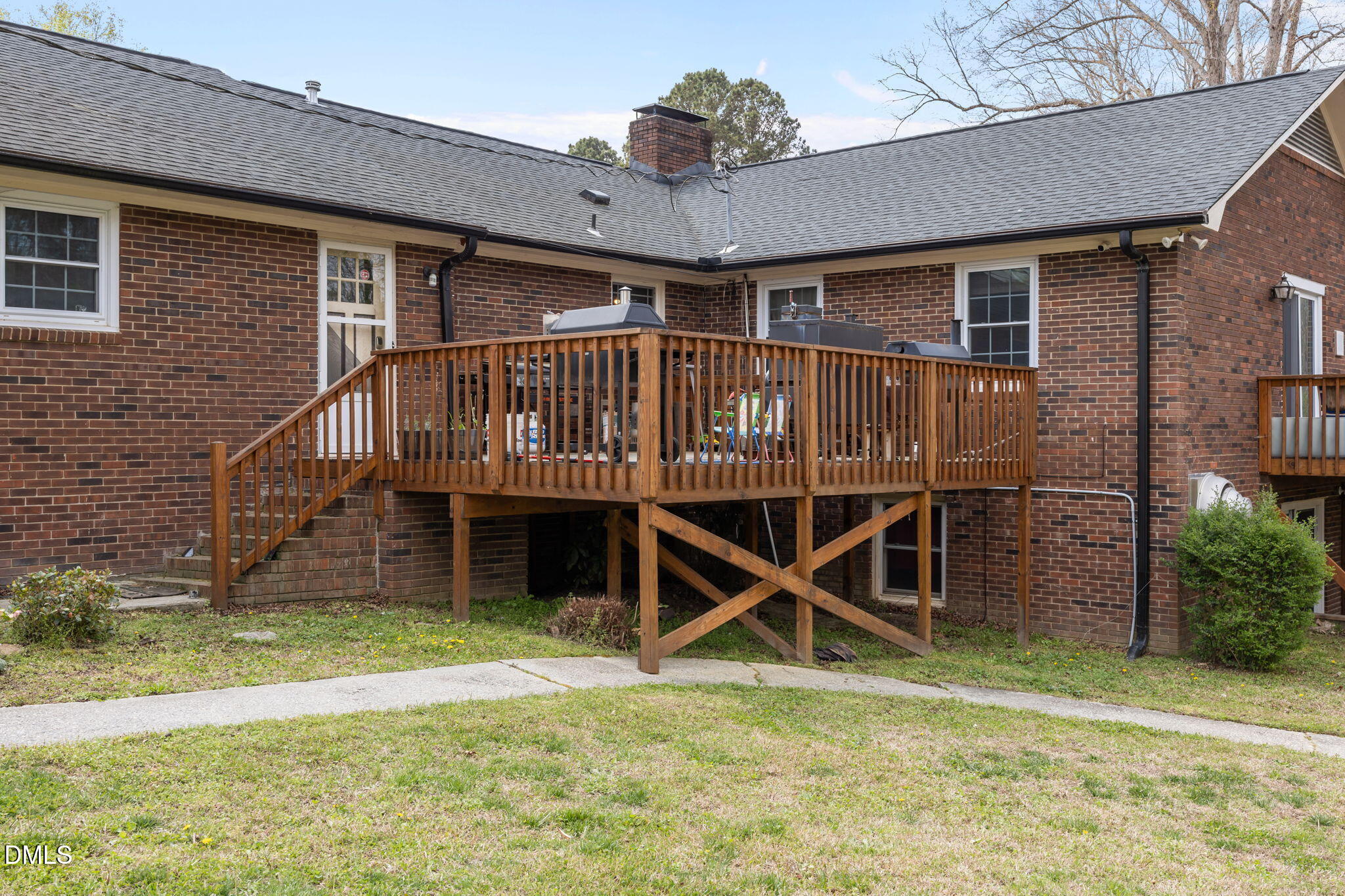 main property photo 36